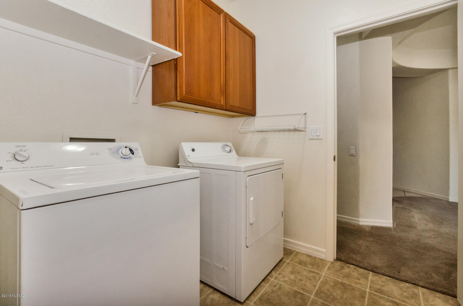 996 W Thornbush Place