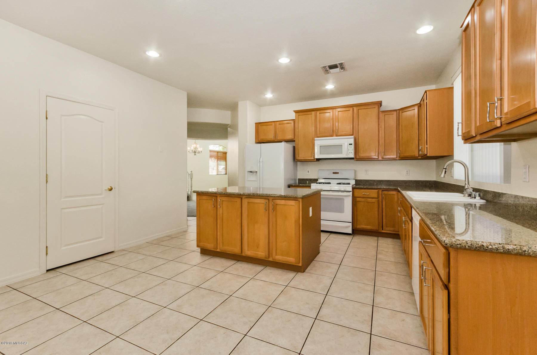 996 W Thornbush Place