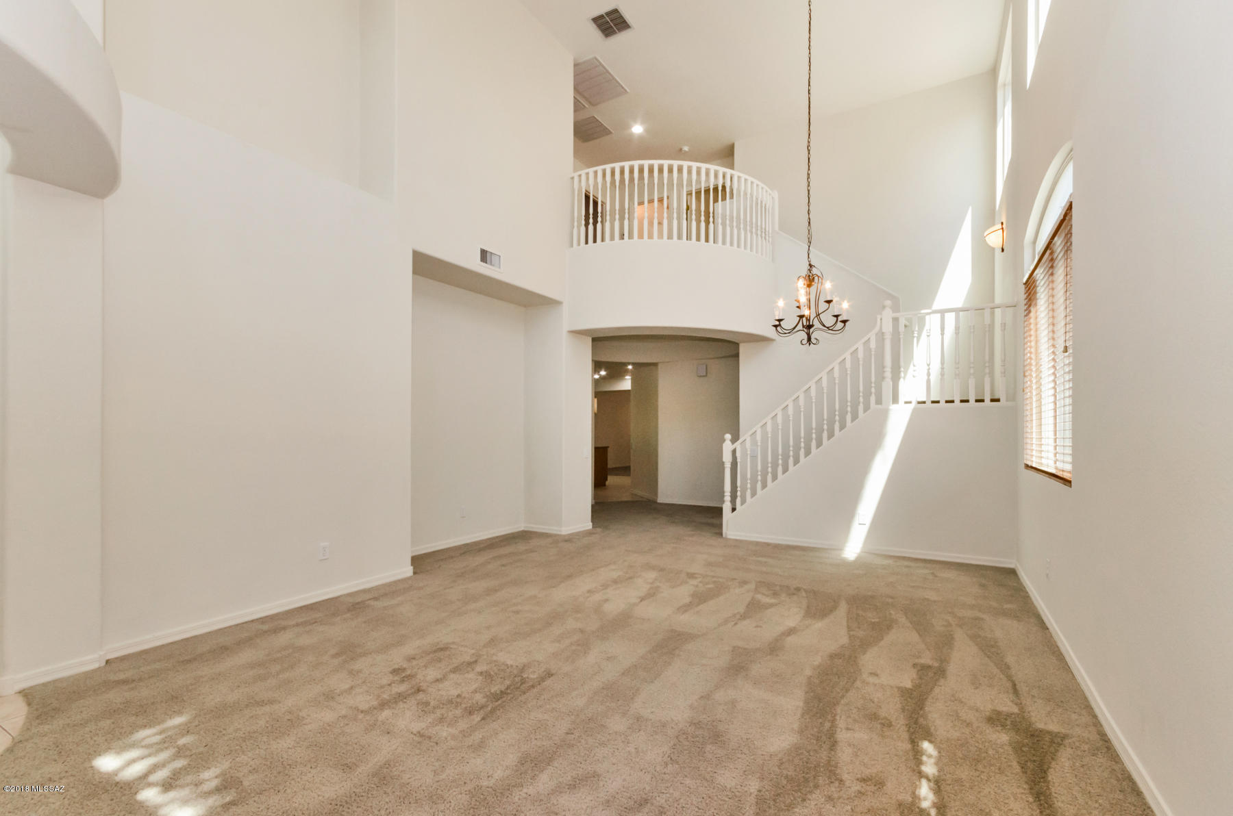 996 W Thornbush Place