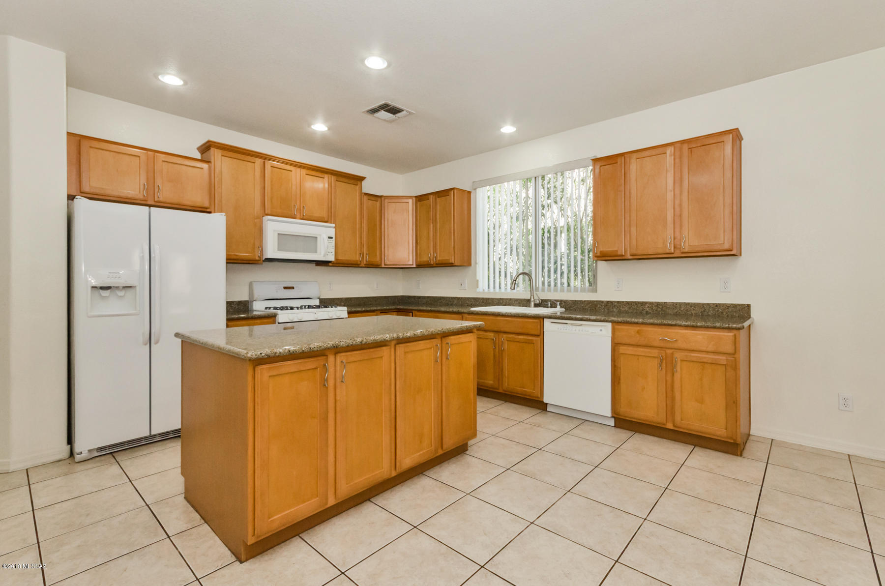 996 W Thornbush Place