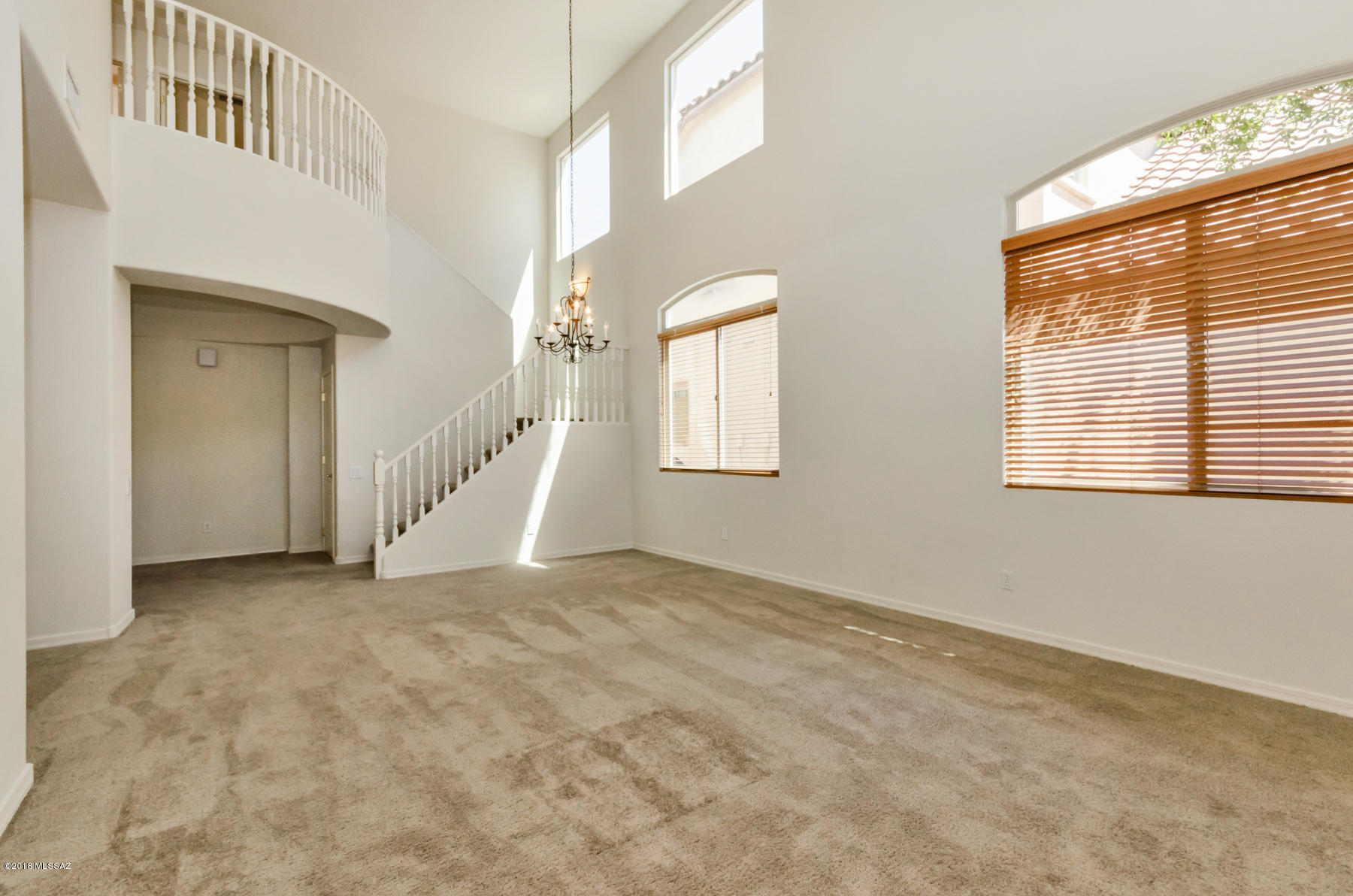 996 W Thornbush Place