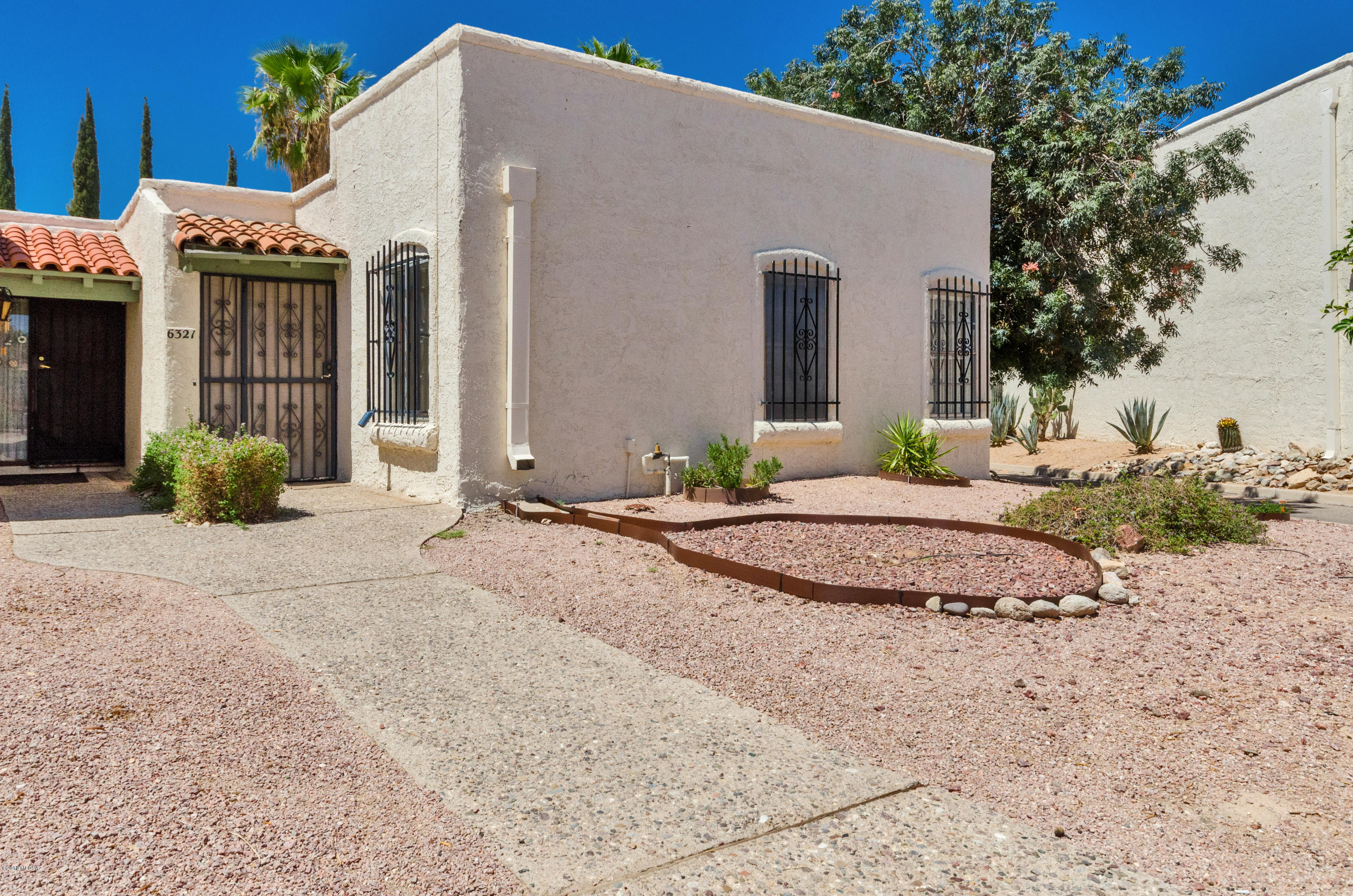 6321 N Orange Tree Drive