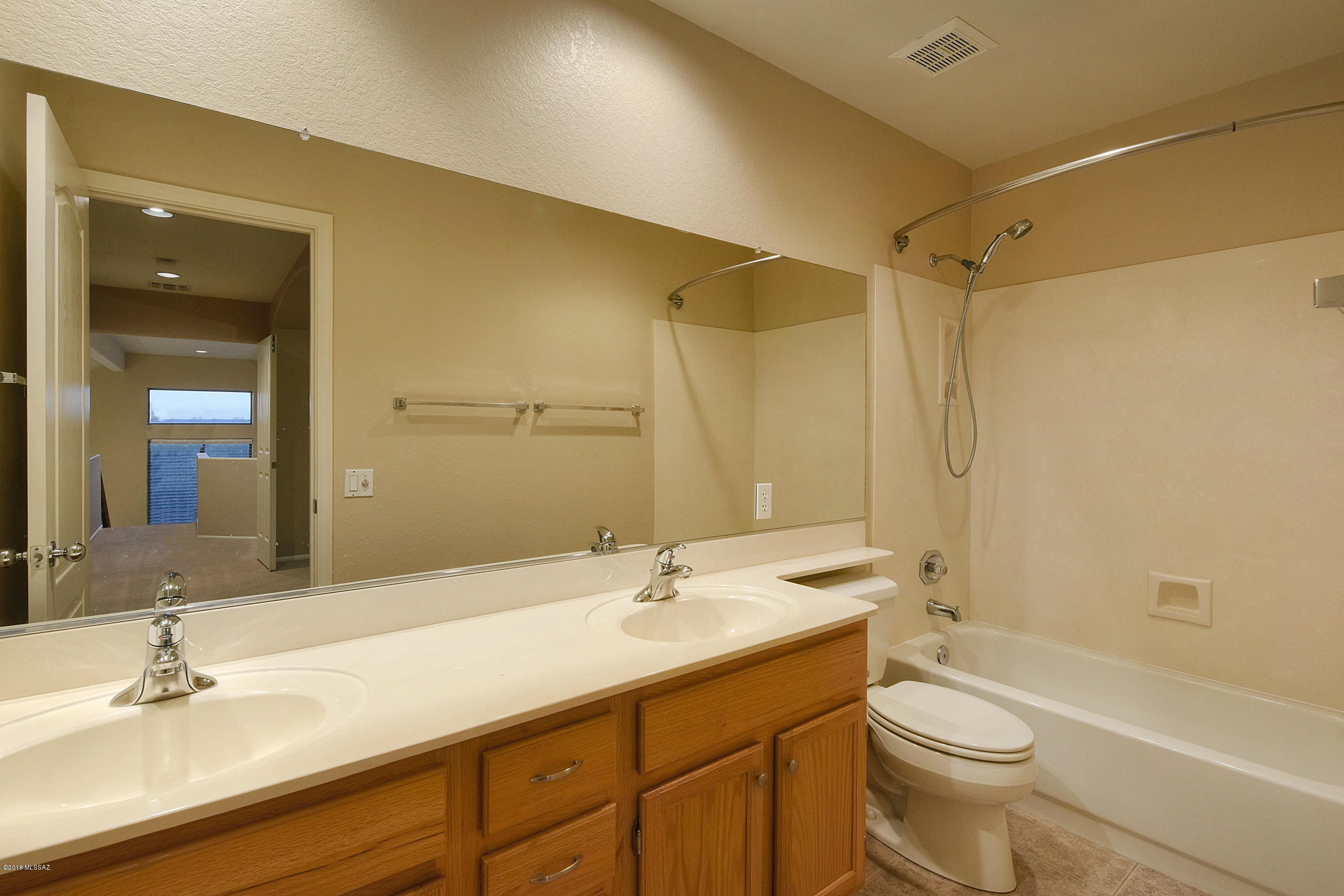 11041 N Tapestry Drive