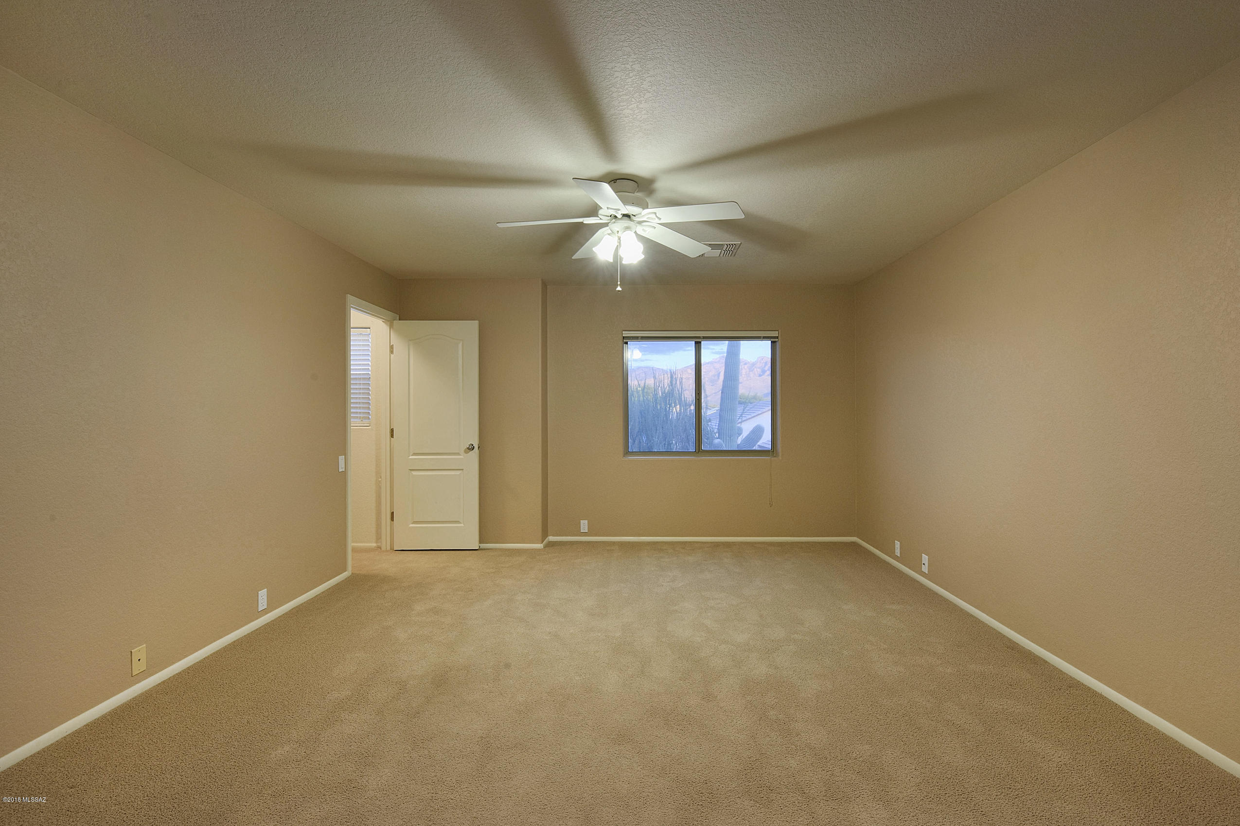 11041 N Tapestry Drive