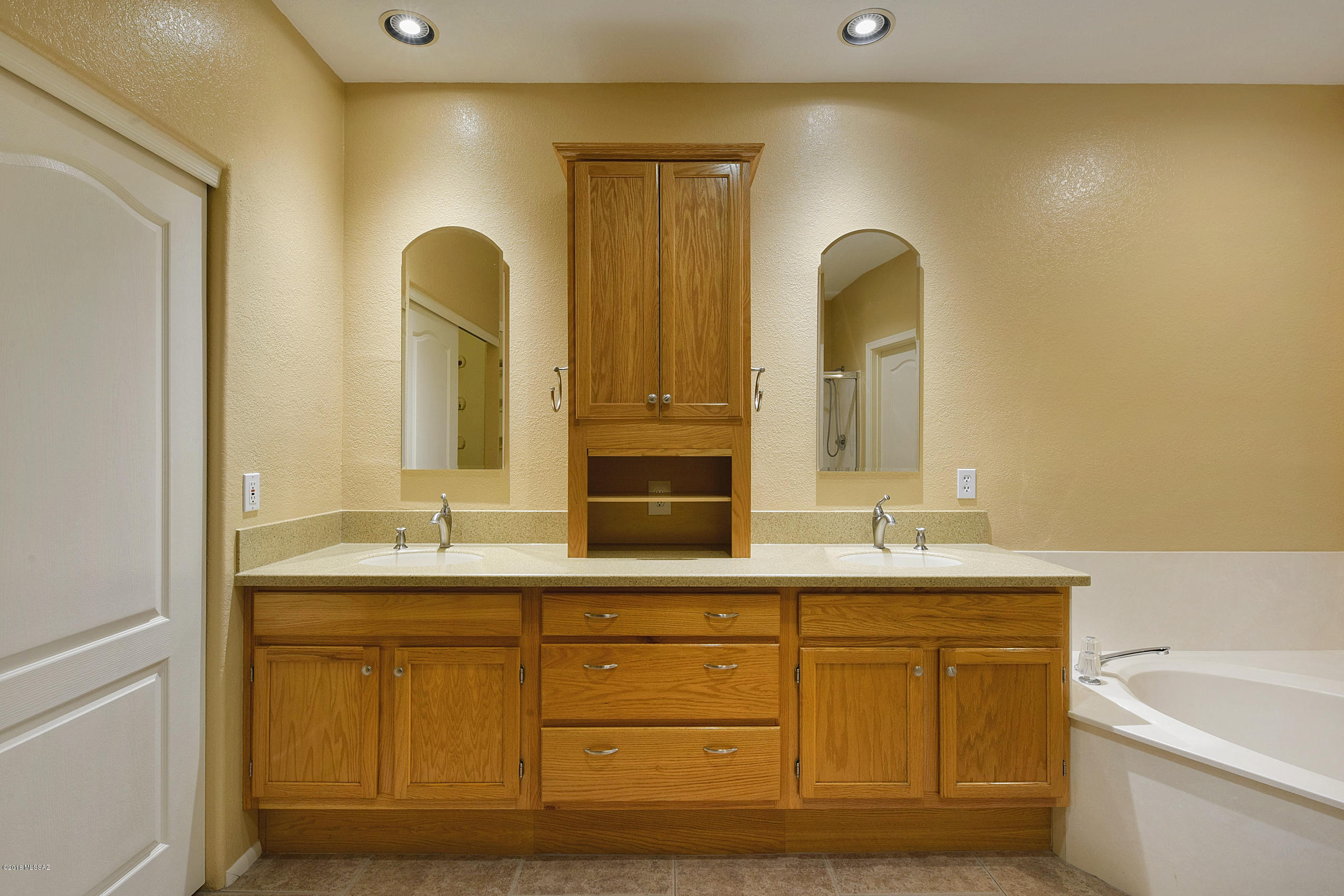 11041 N Tapestry Drive