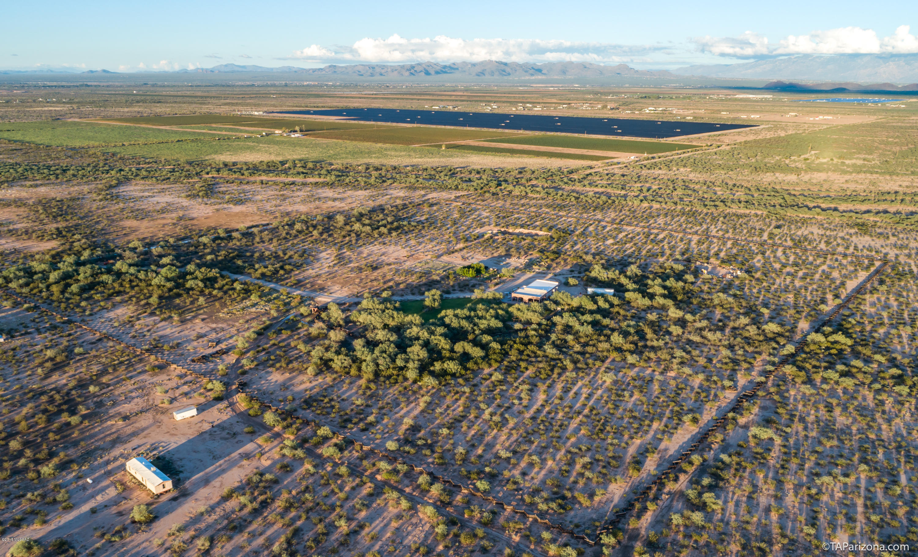 8620 N Mesquite Oasis Road