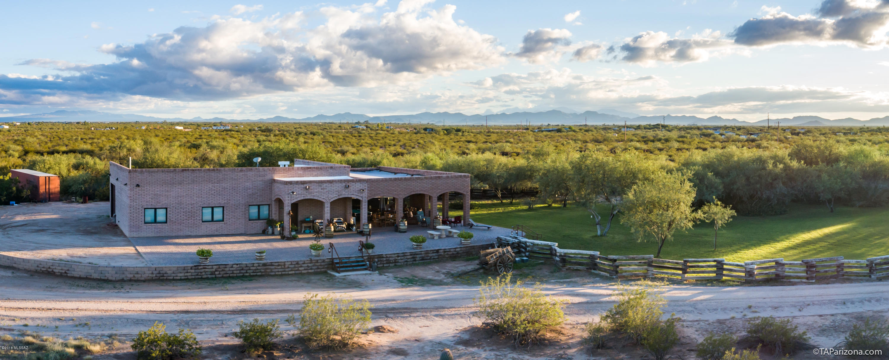 8620 N Mesquite Oasis Road