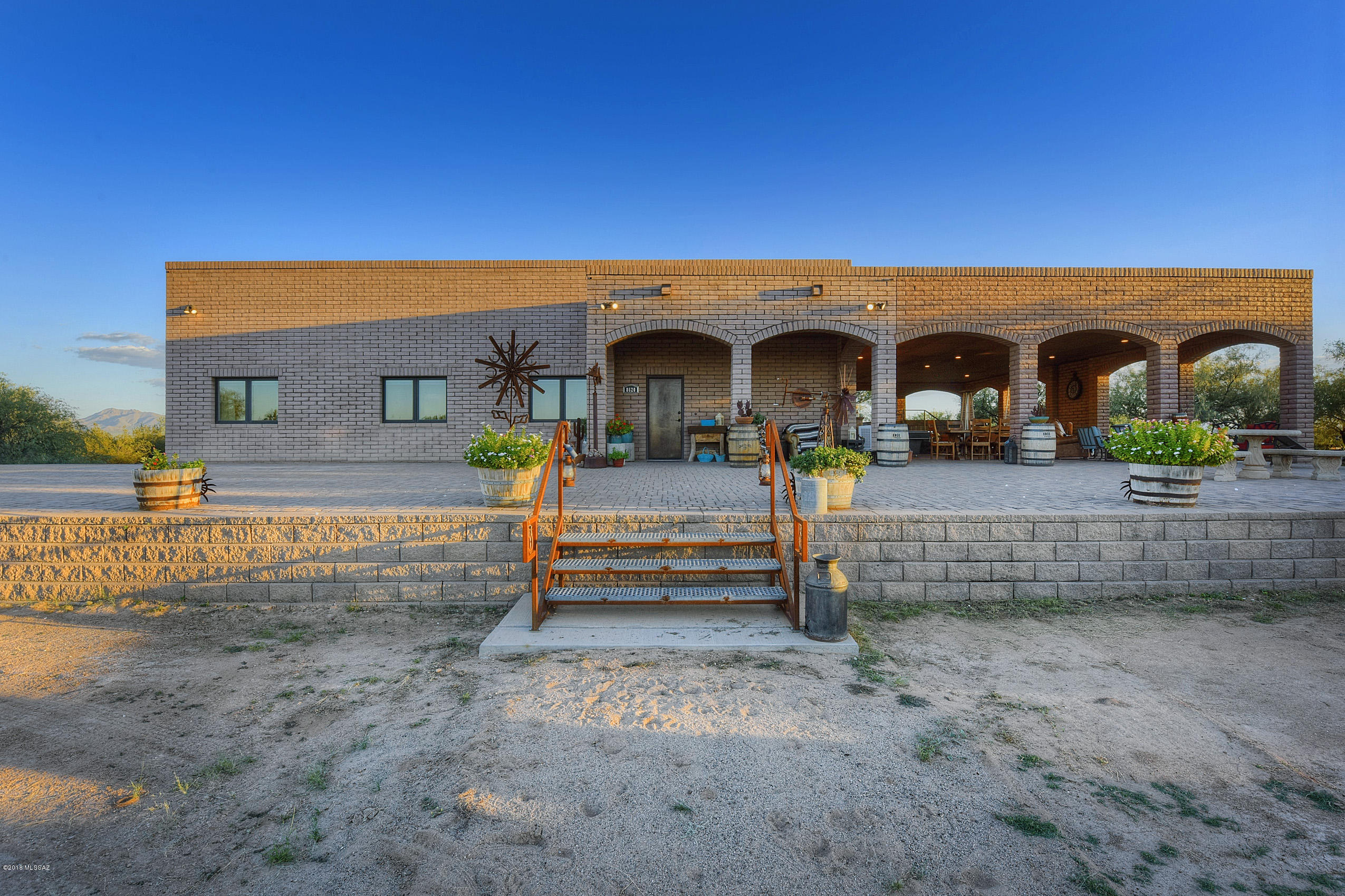 8620 N Mesquite Oasis Road