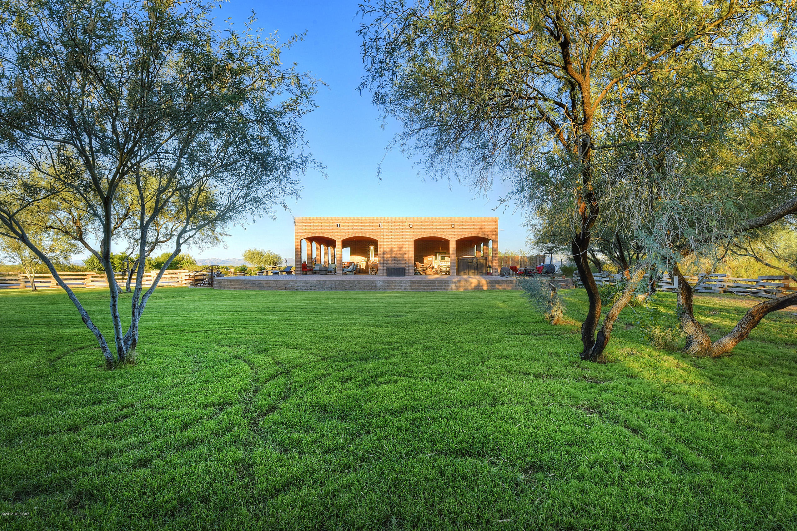 8620 N Mesquite Oasis Road