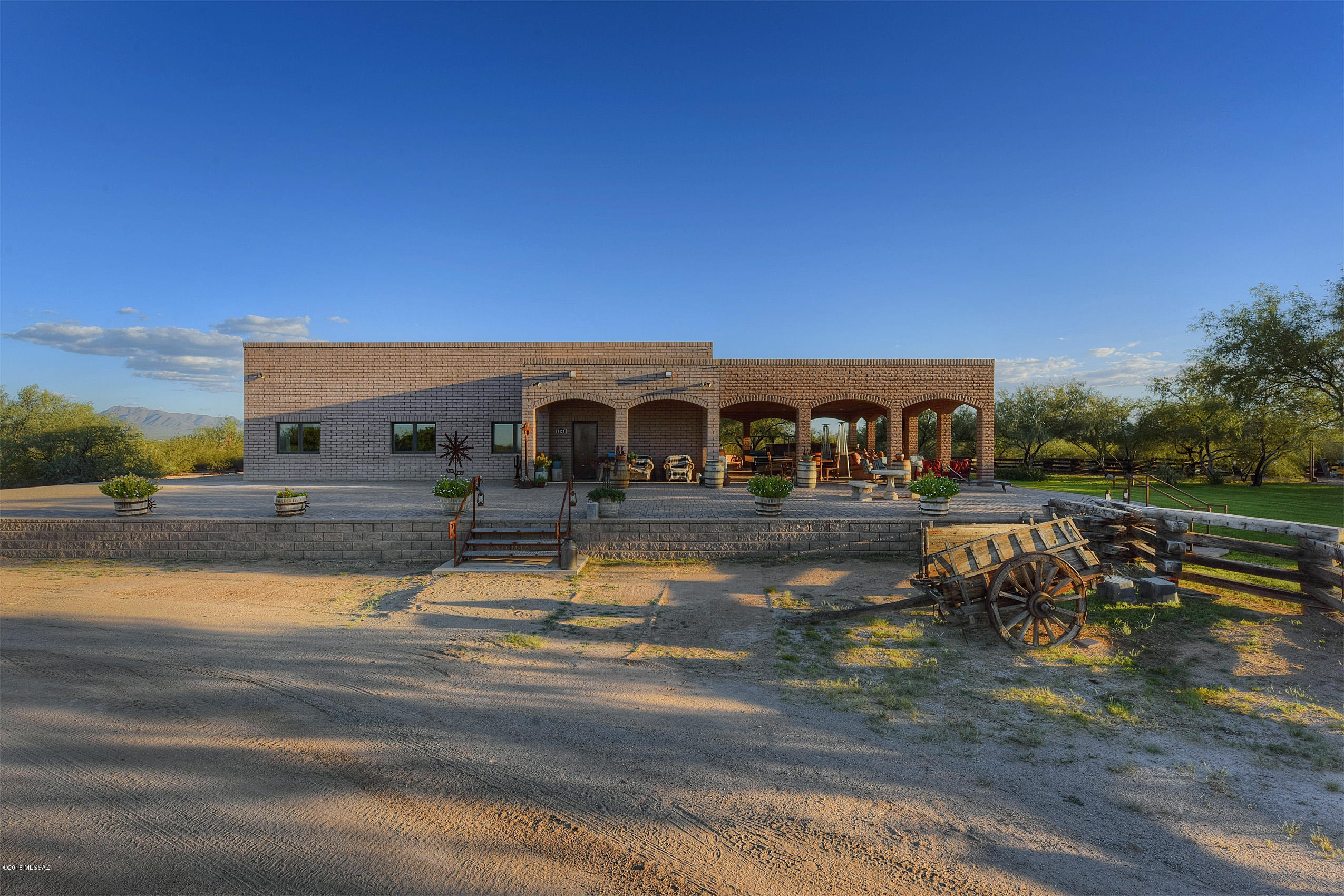 8620 N Mesquite Oasis Road