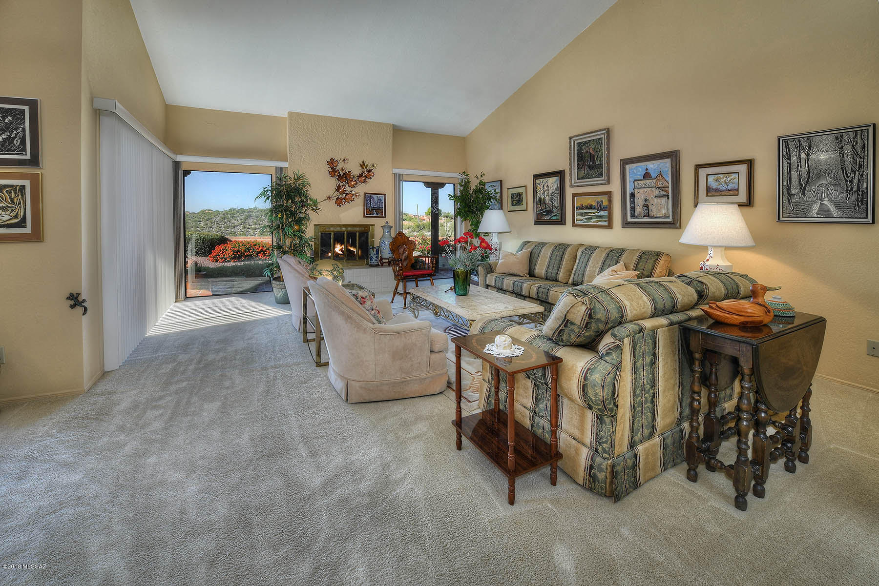 4251 N Camino Ferreo