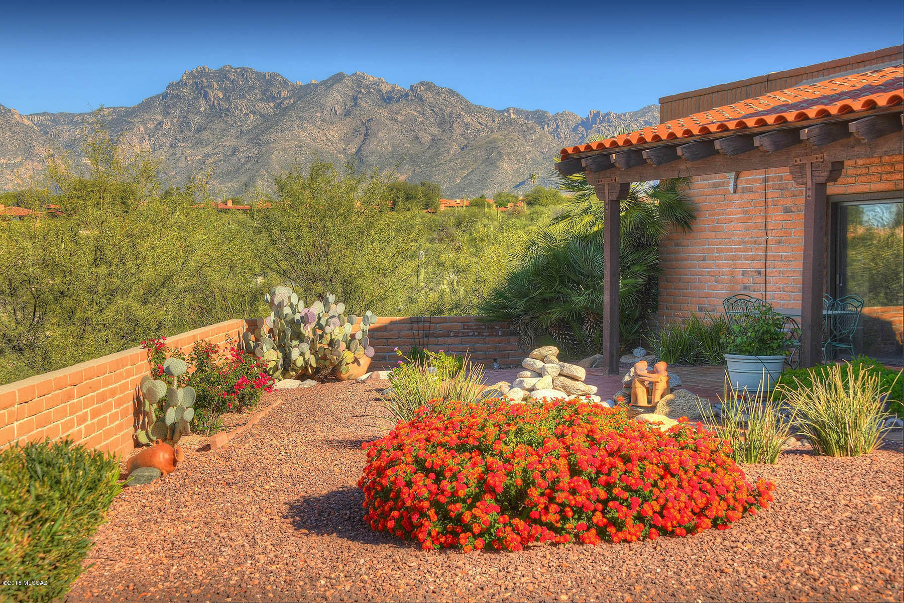 4251 N Camino Ferreo