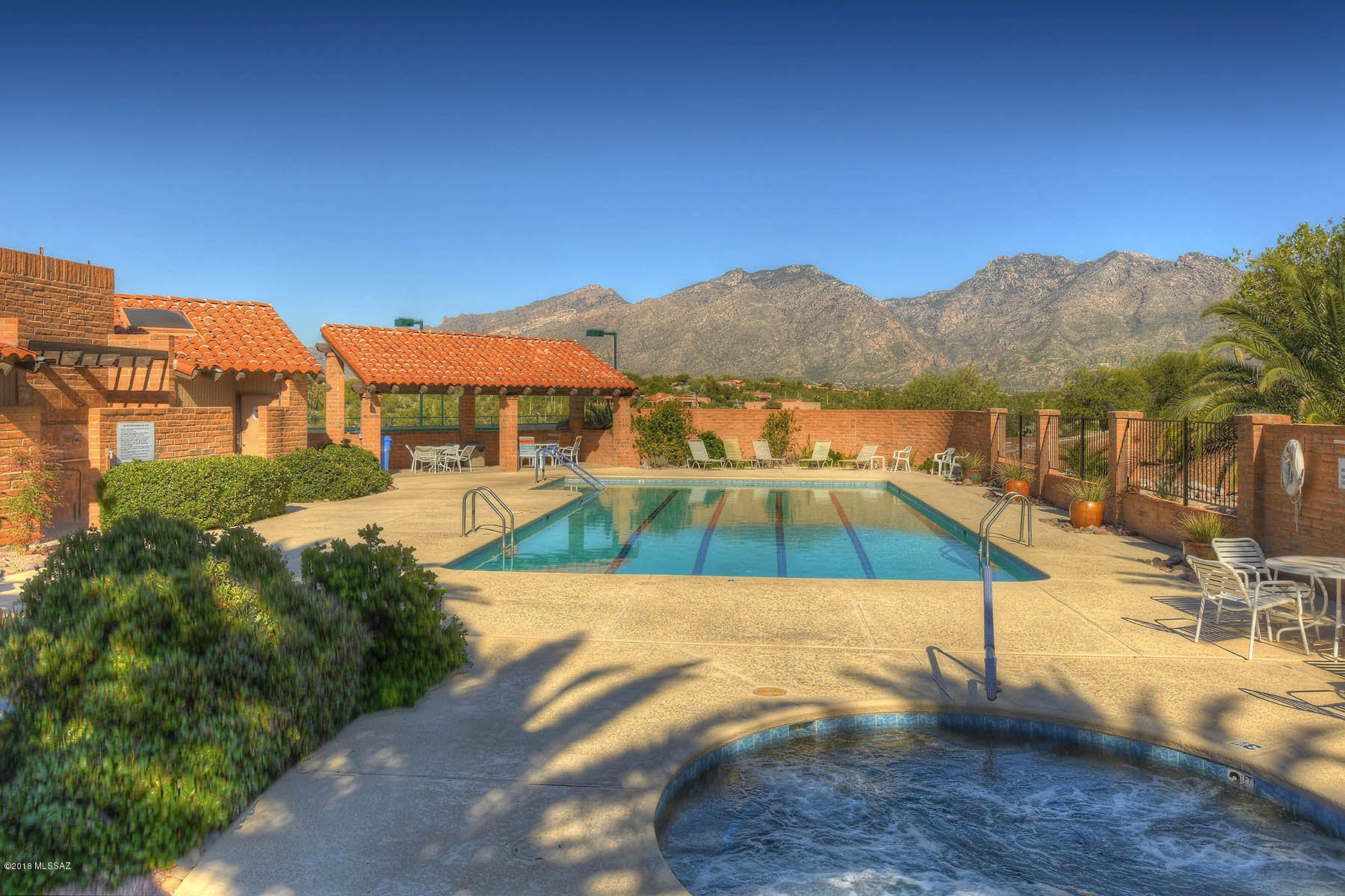 4251 N Camino Ferreo