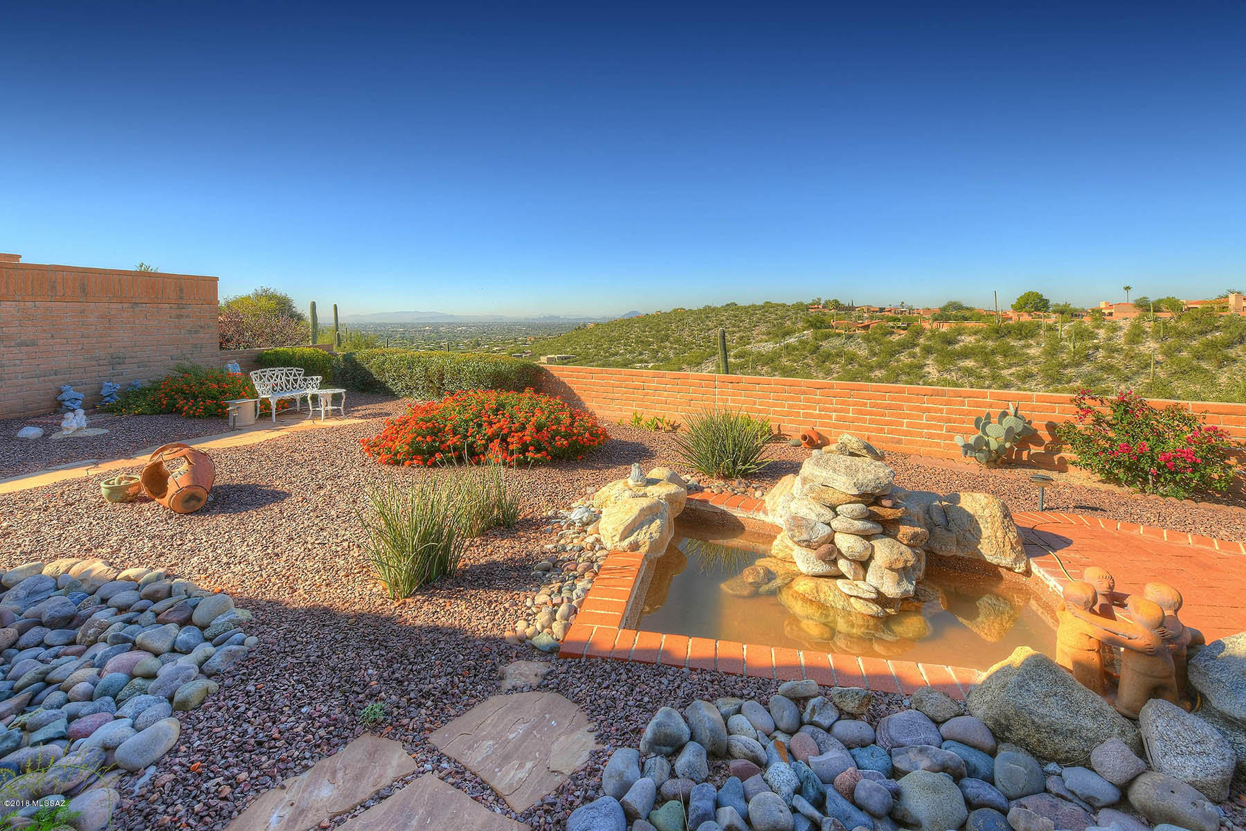 4251 N Camino Ferreo