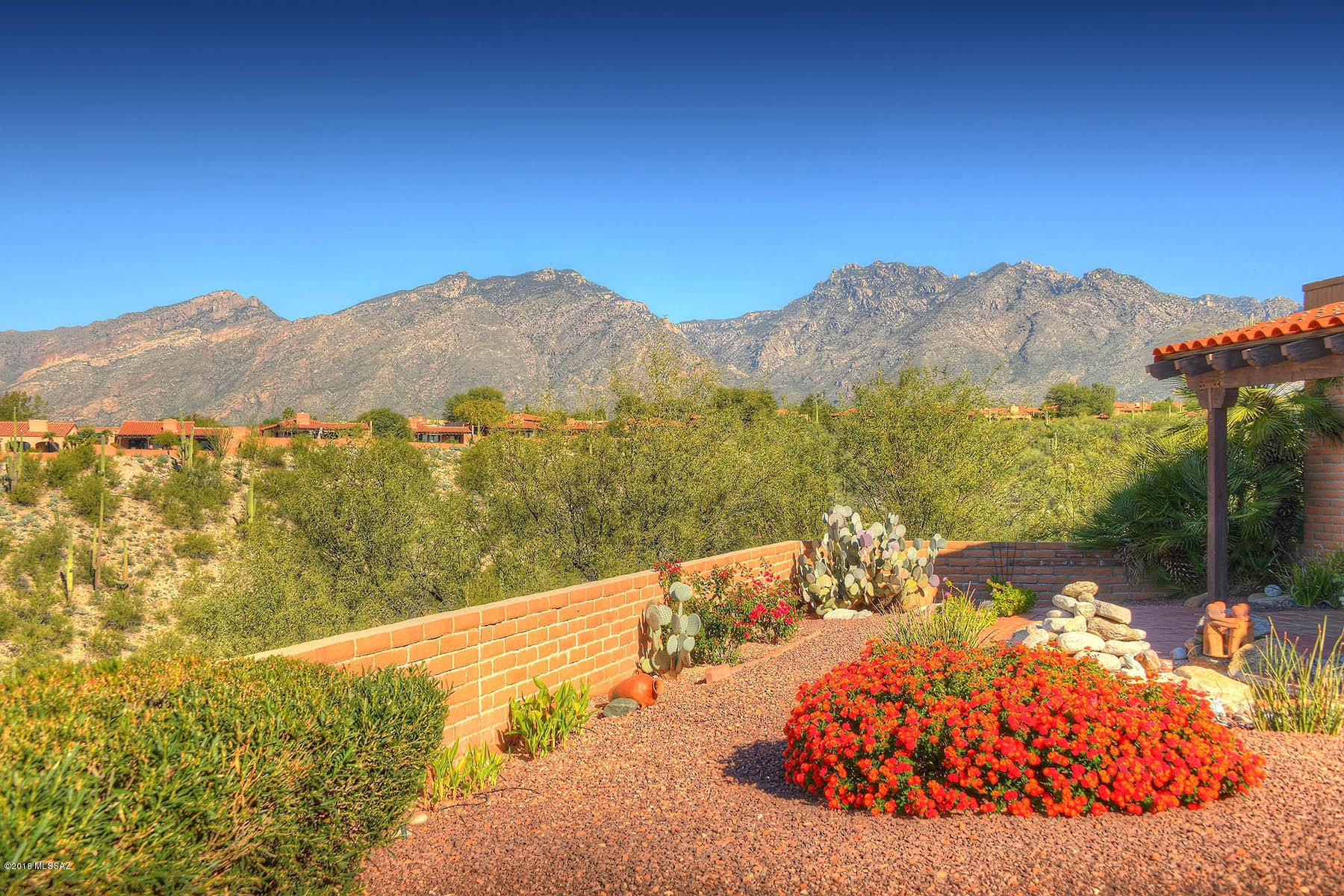 4251 N Camino Ferreo