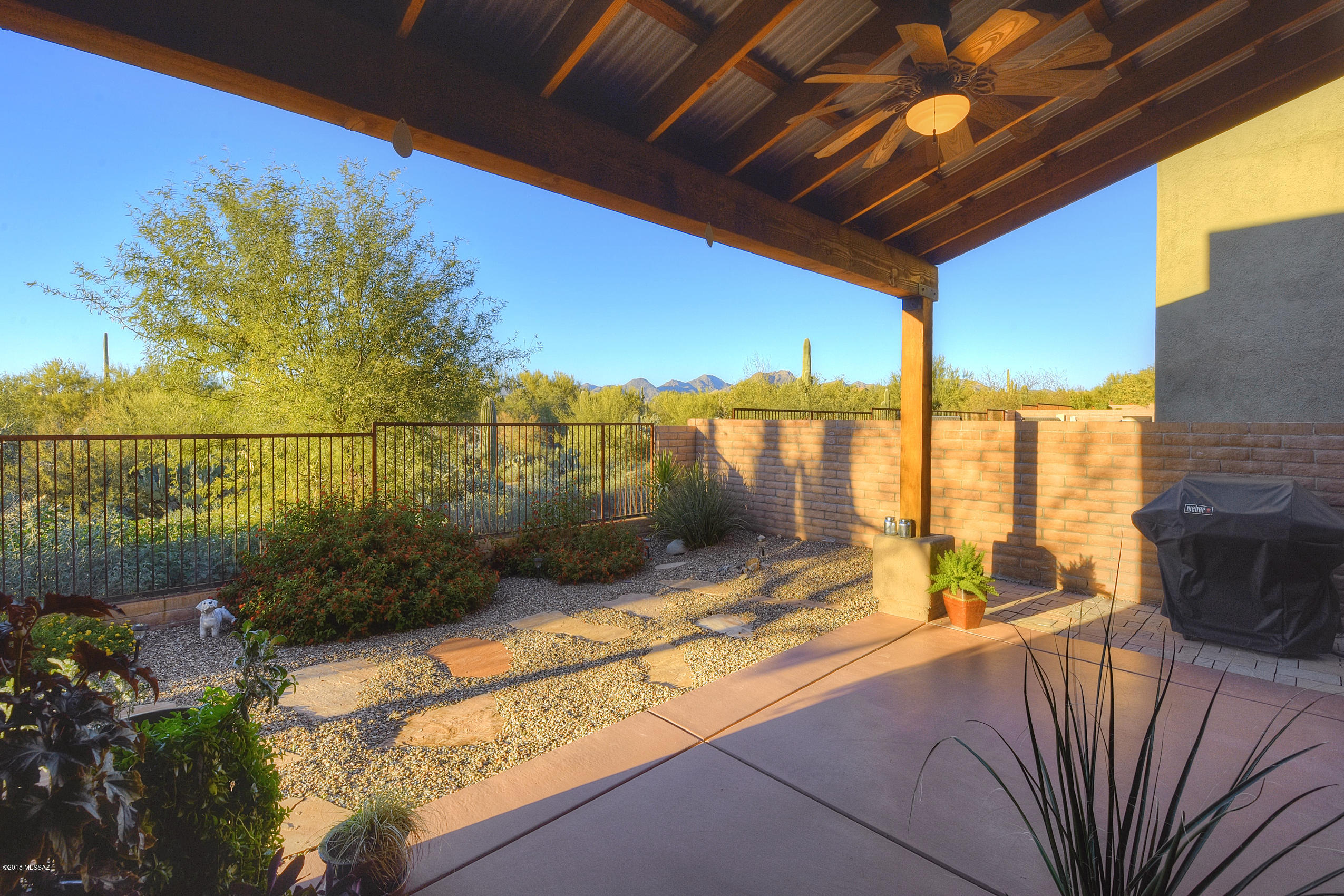 11439 N Moon Ranch Place