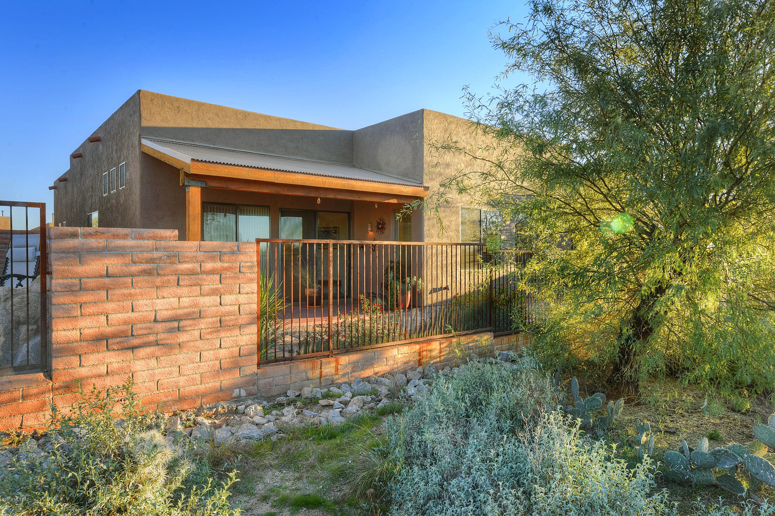 11439 N Moon Ranch Place