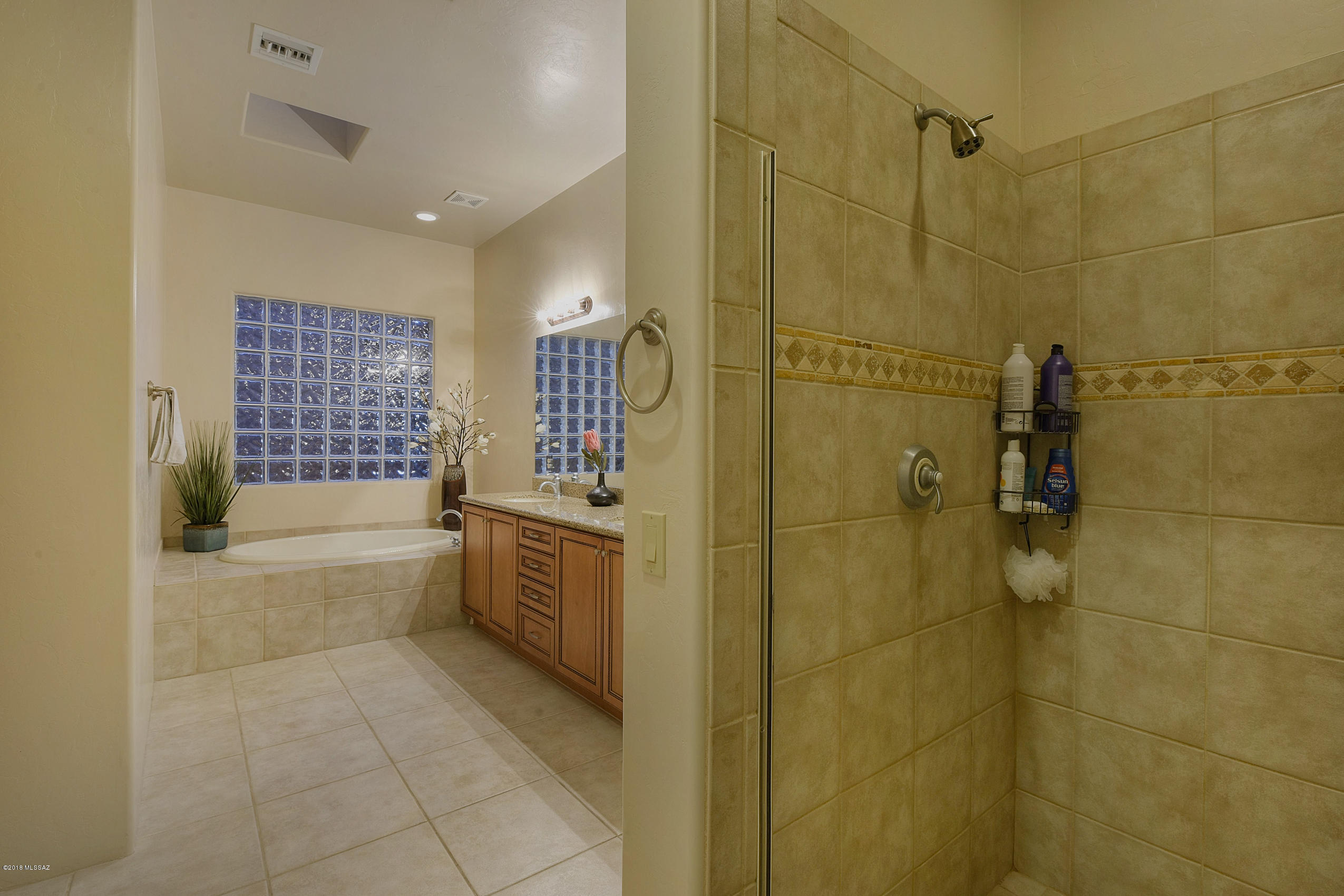 11439 N Moon Ranch Place