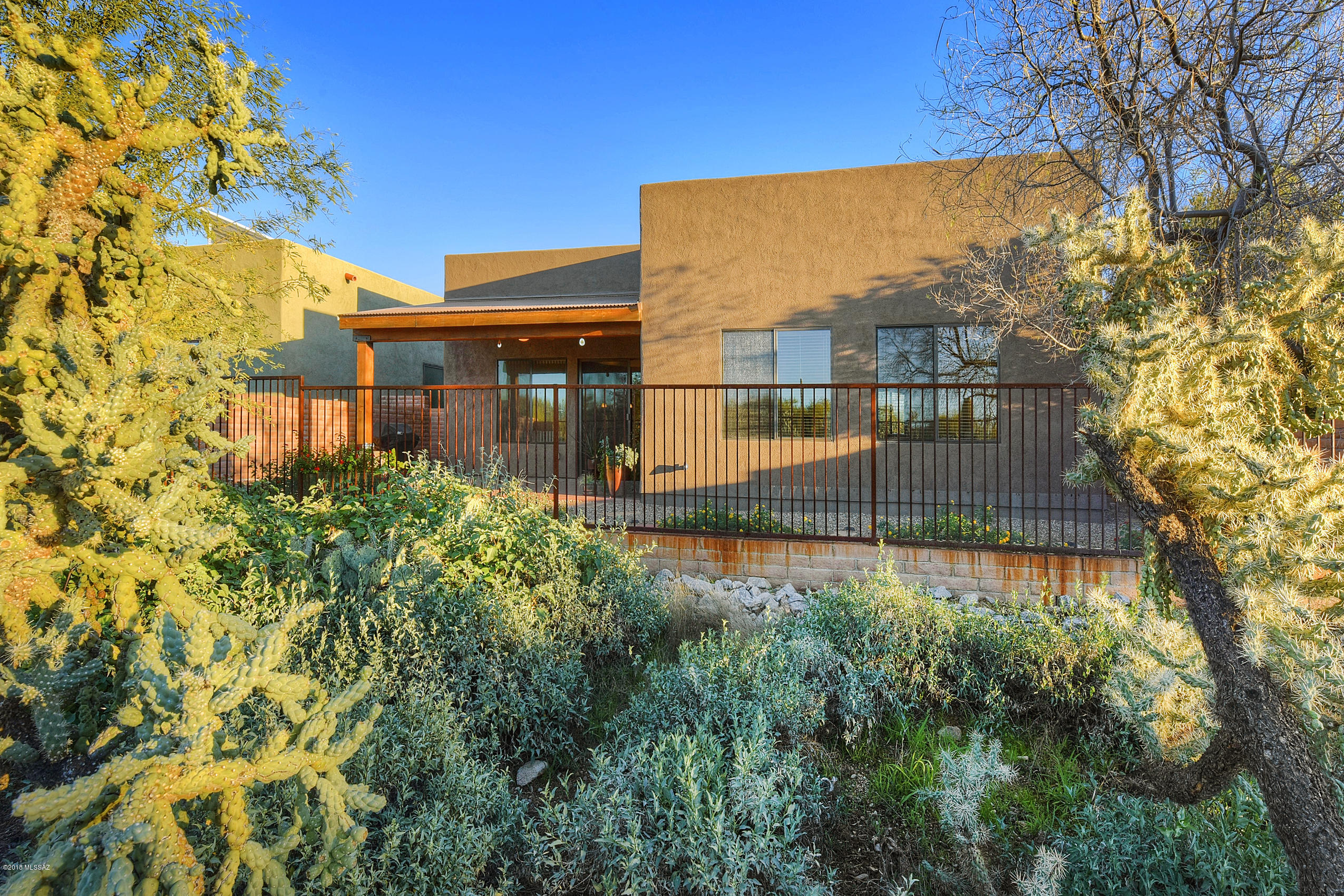 11439 N Moon Ranch Place