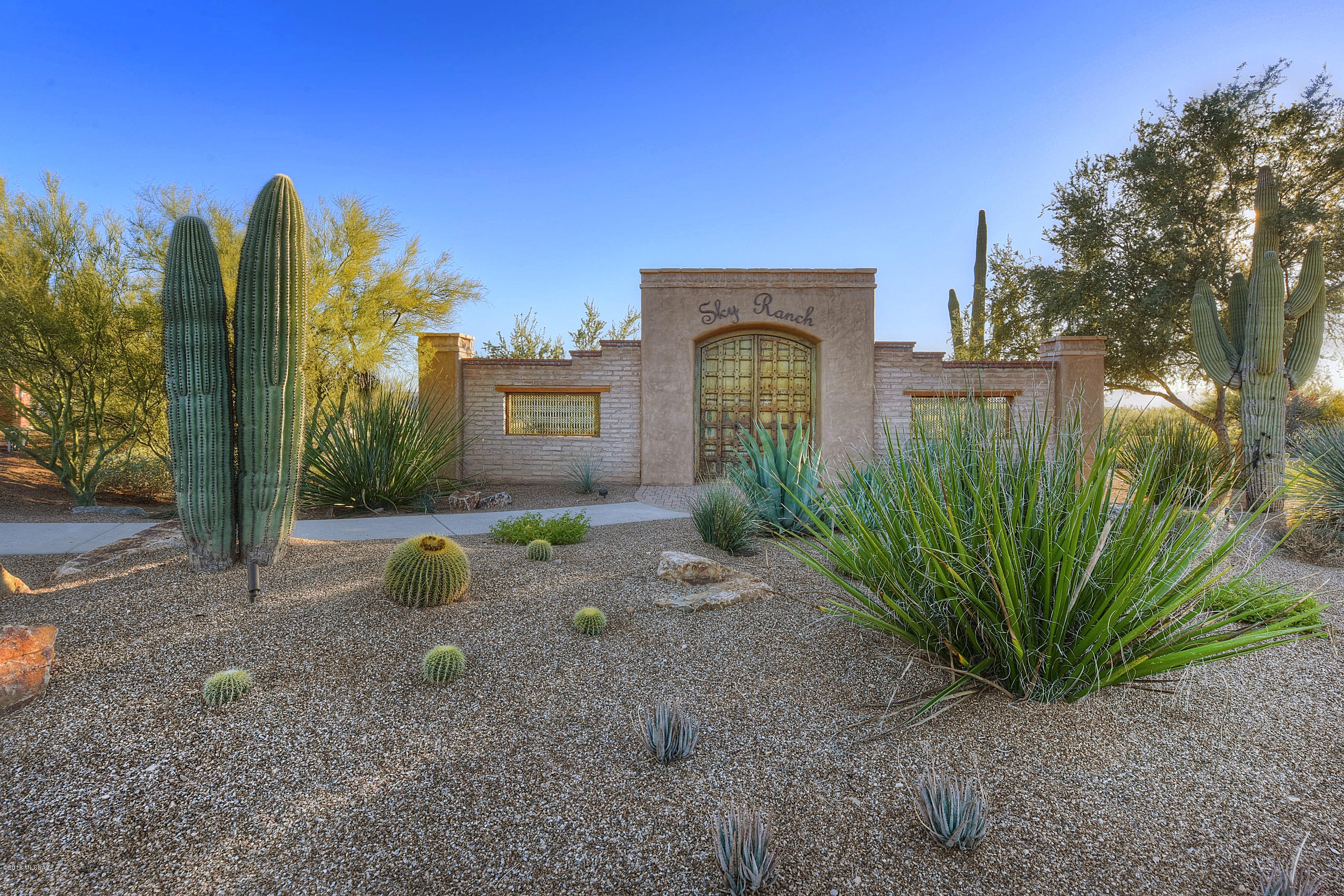 11439 N Moon Ranch Place