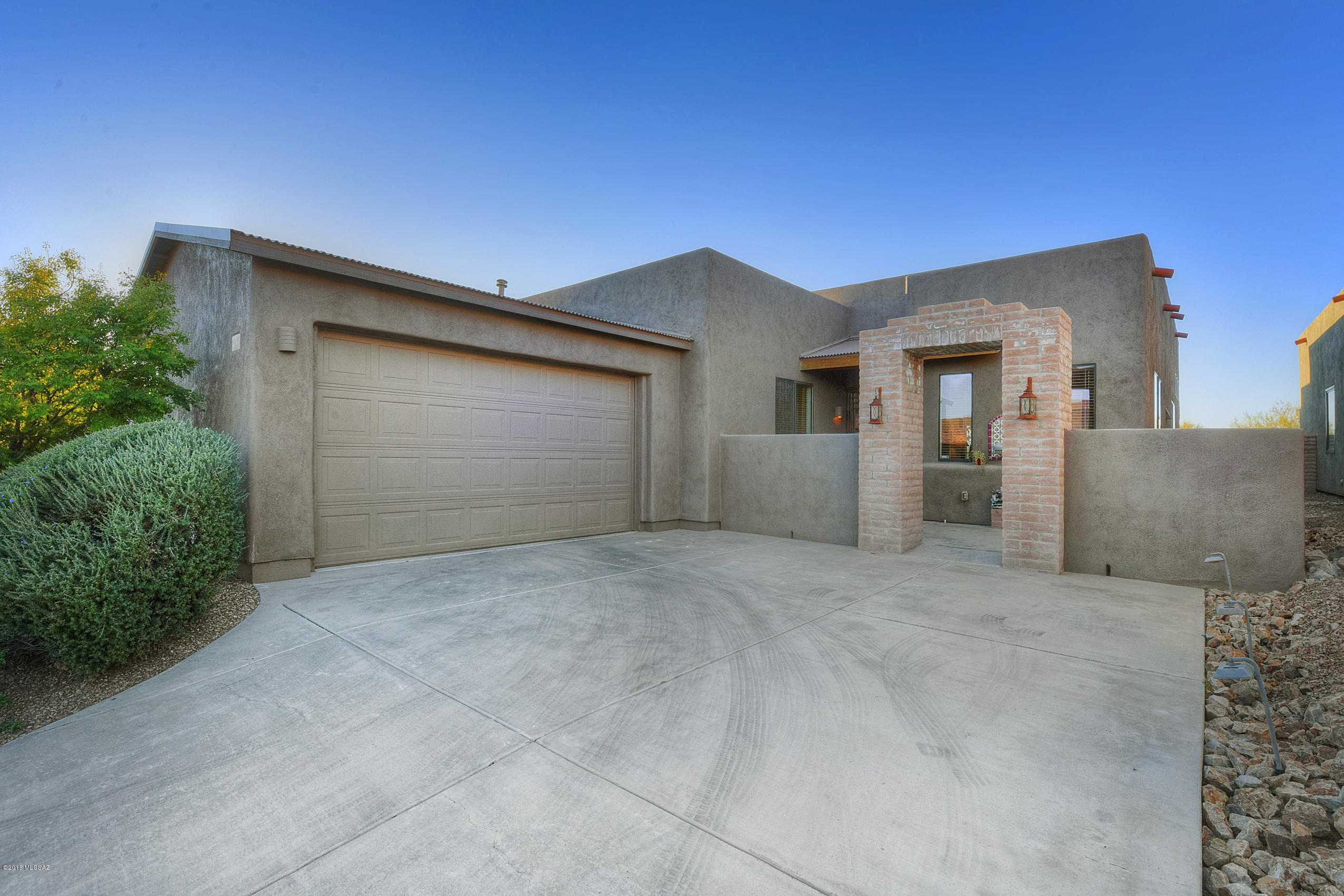 11439 N Moon Ranch Place