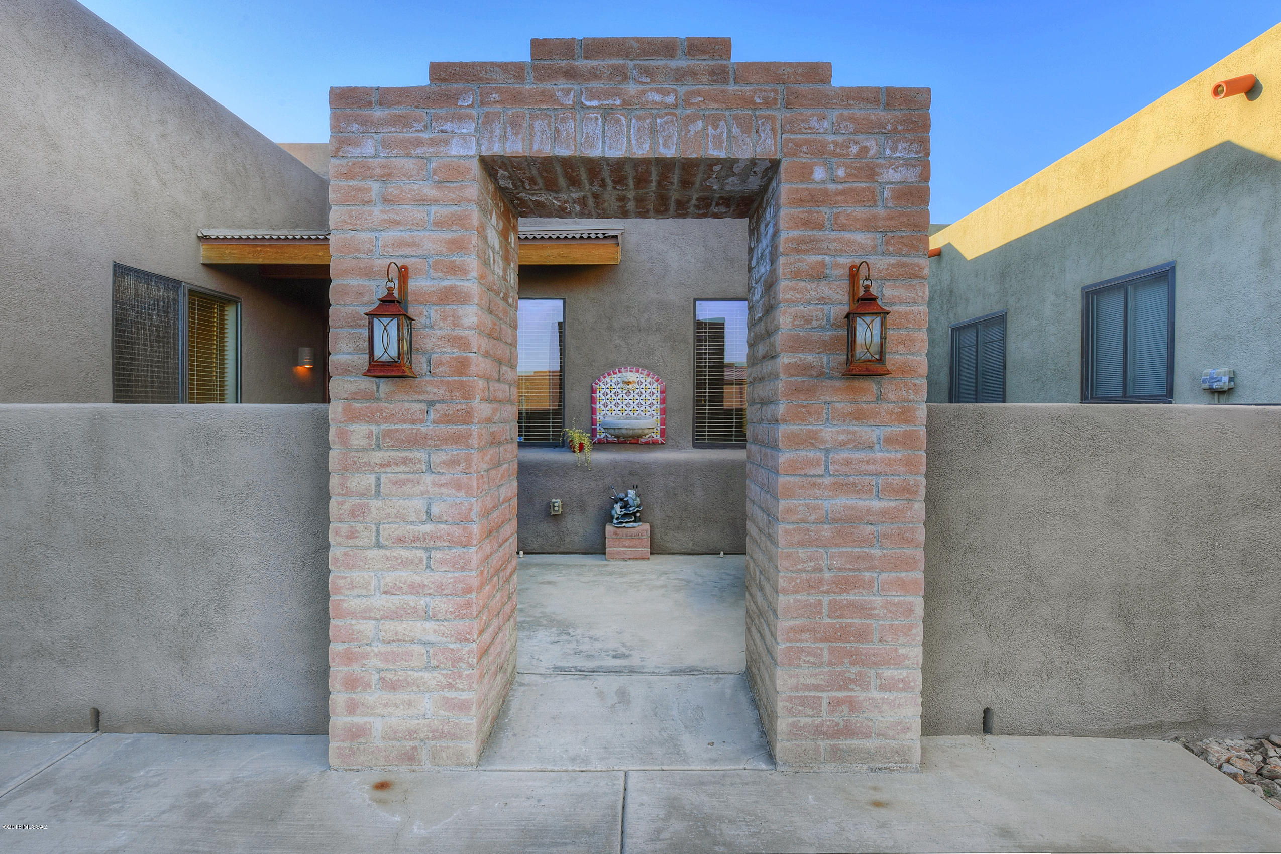 11439 N Moon Ranch Place