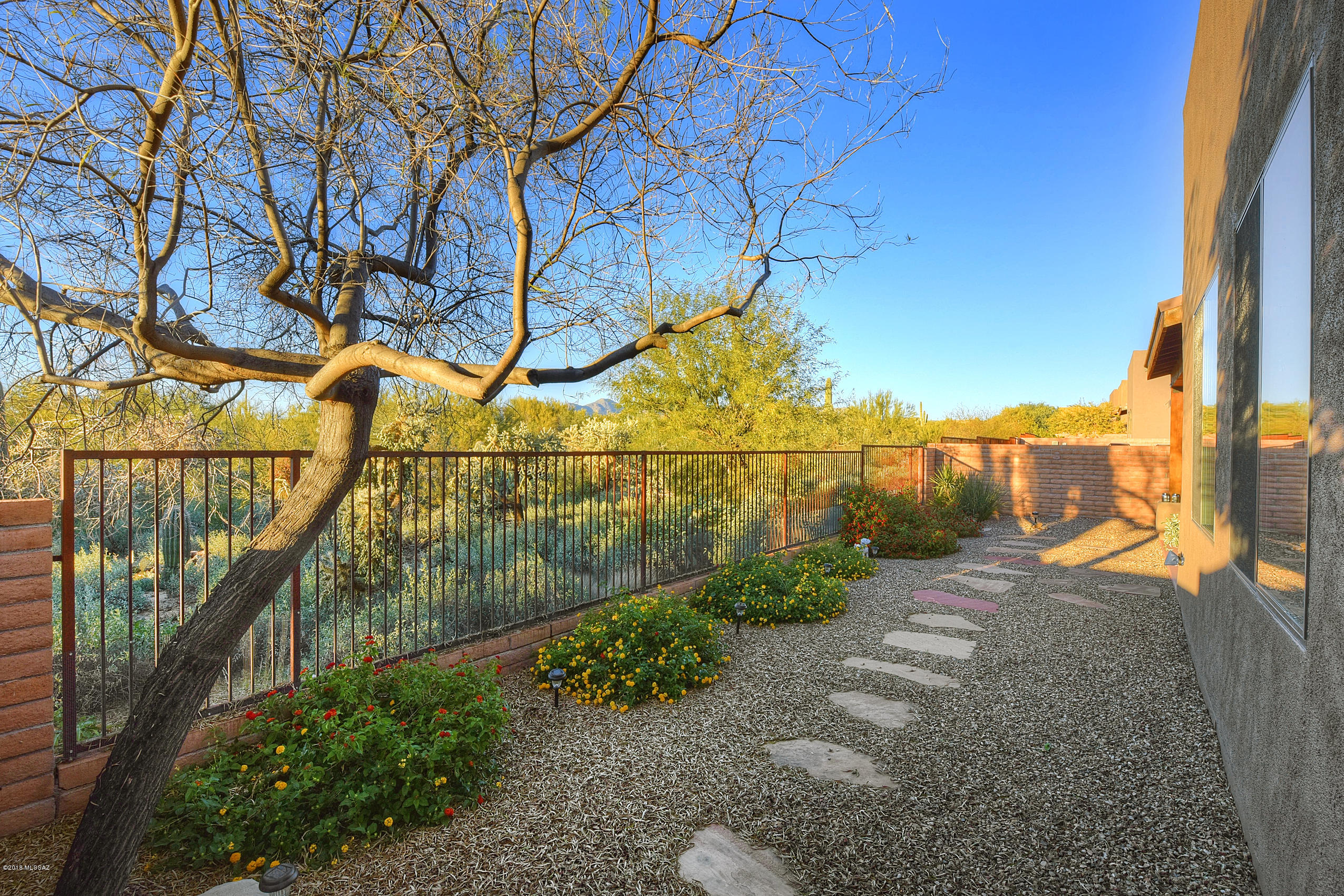 11439 N Moon Ranch Place