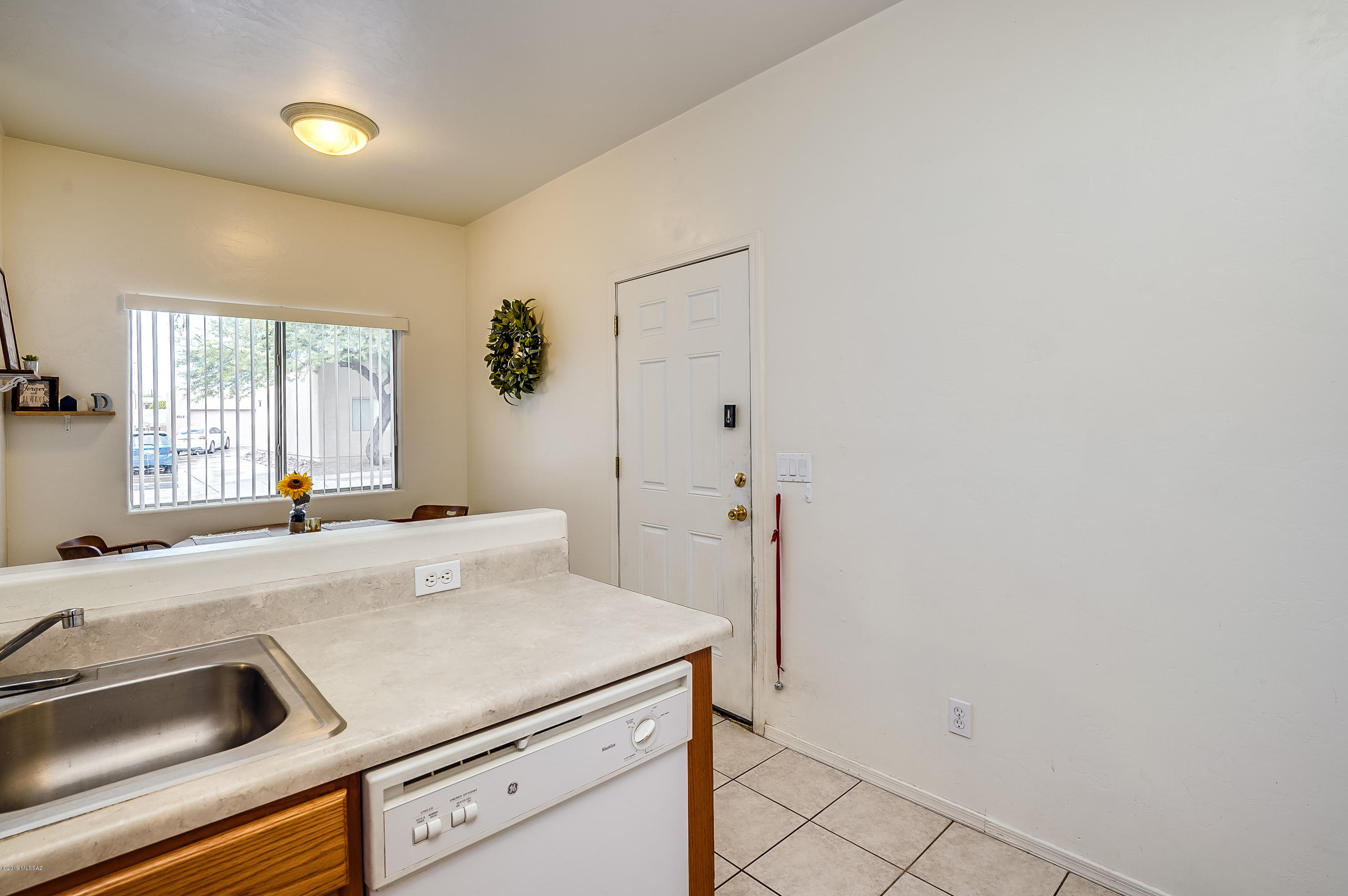 8514 E Seabury Court