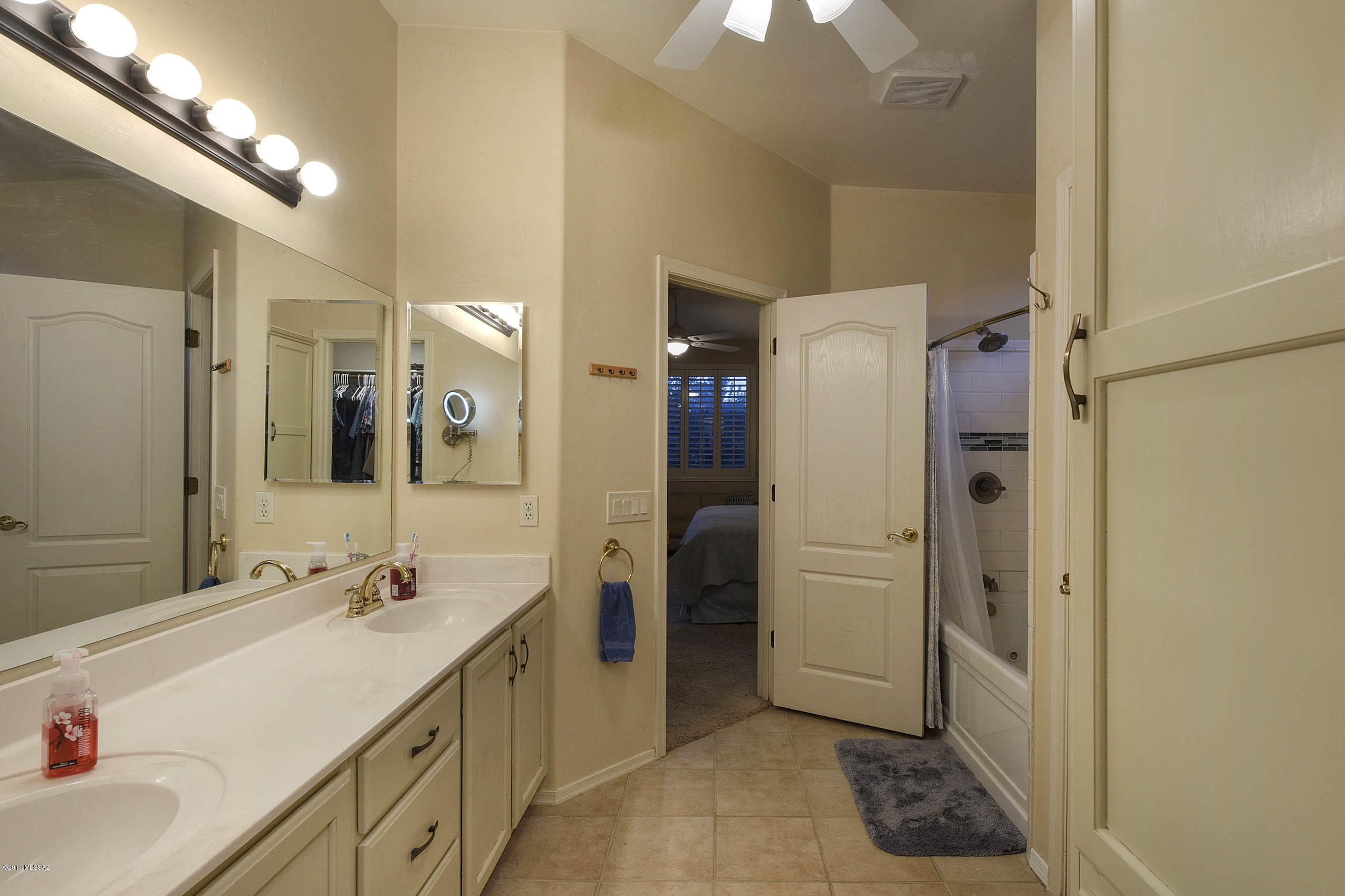 11919 N Potosi Point Drive