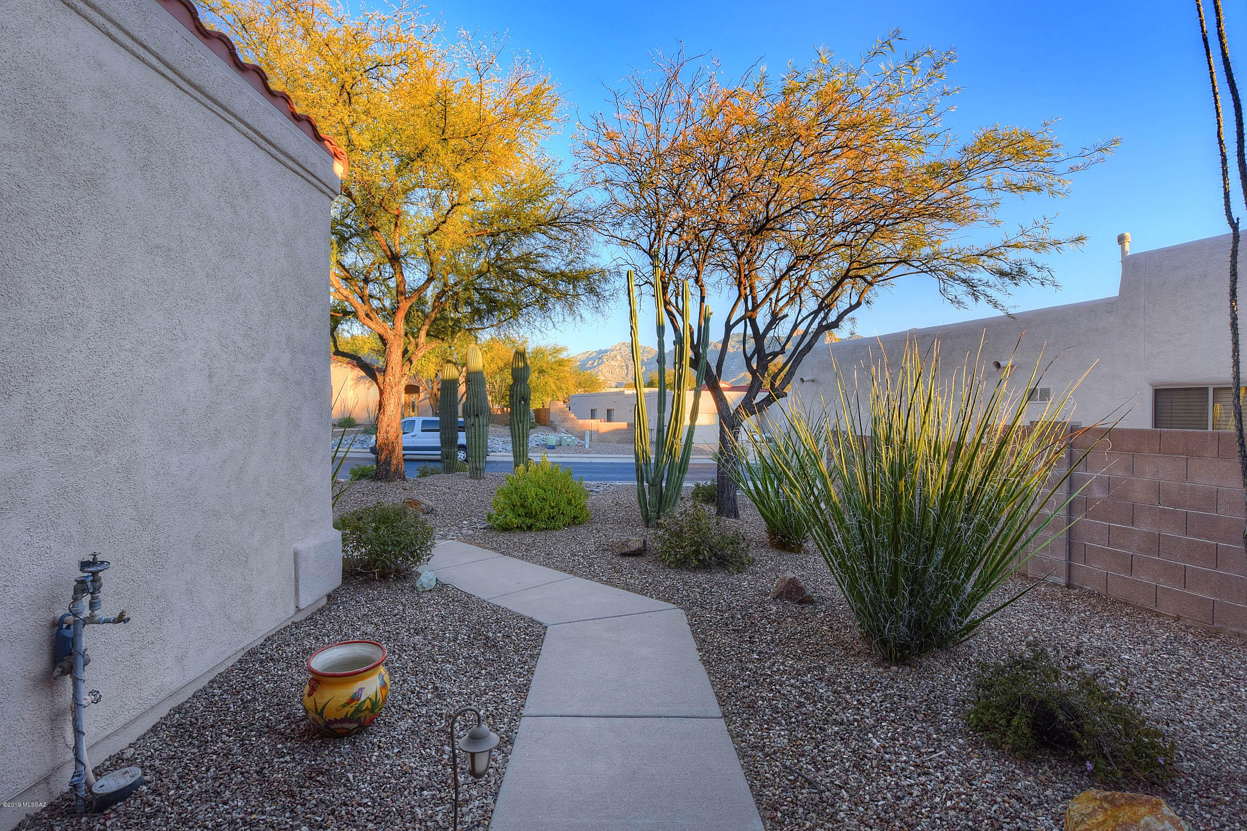 11919 N Potosi Point Drive