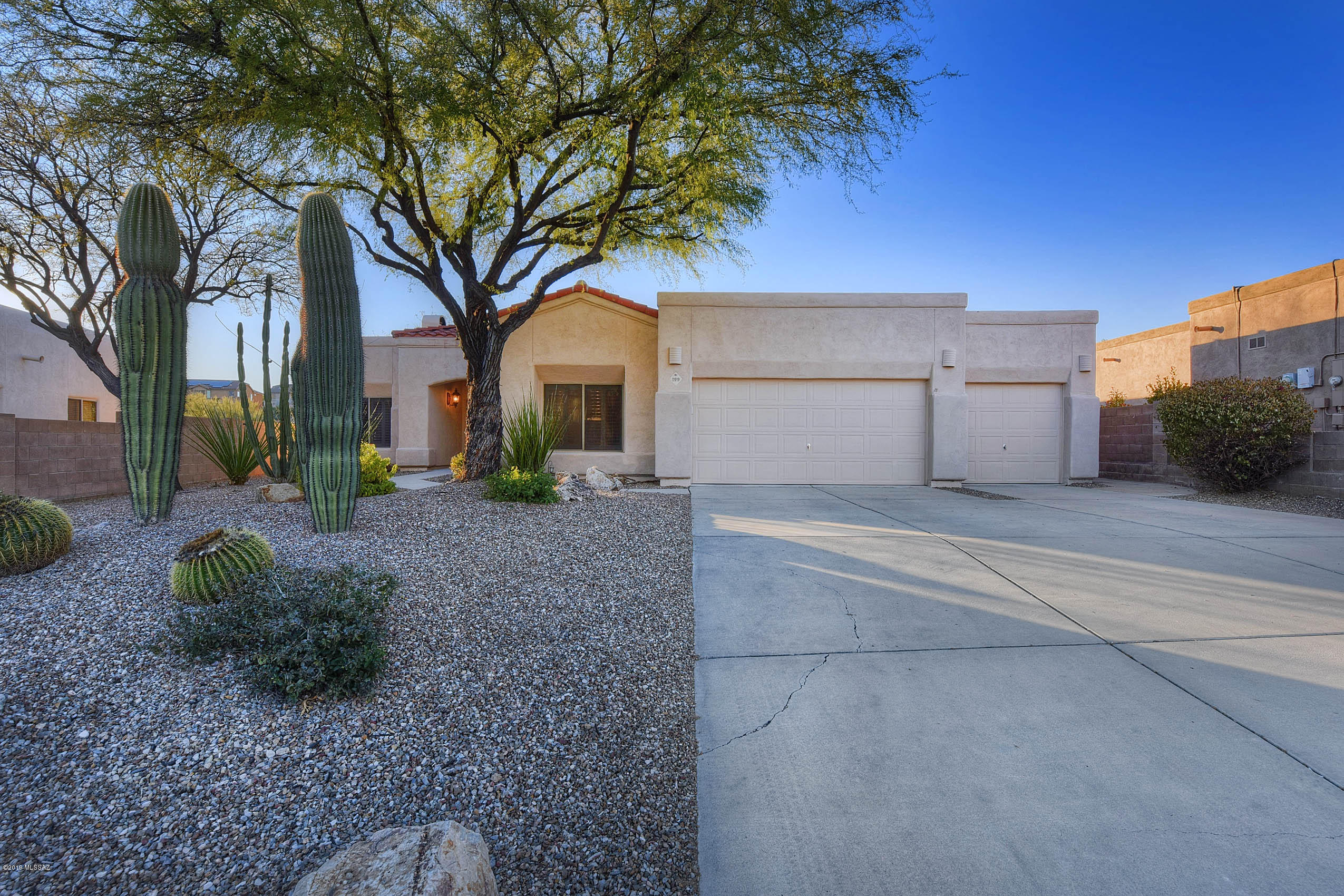 11919 N Potosi Point Drive