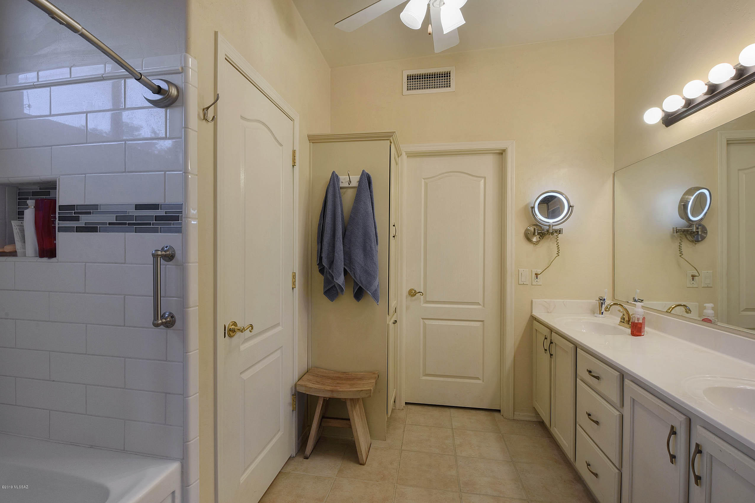 11919 N Potosi Point Drive