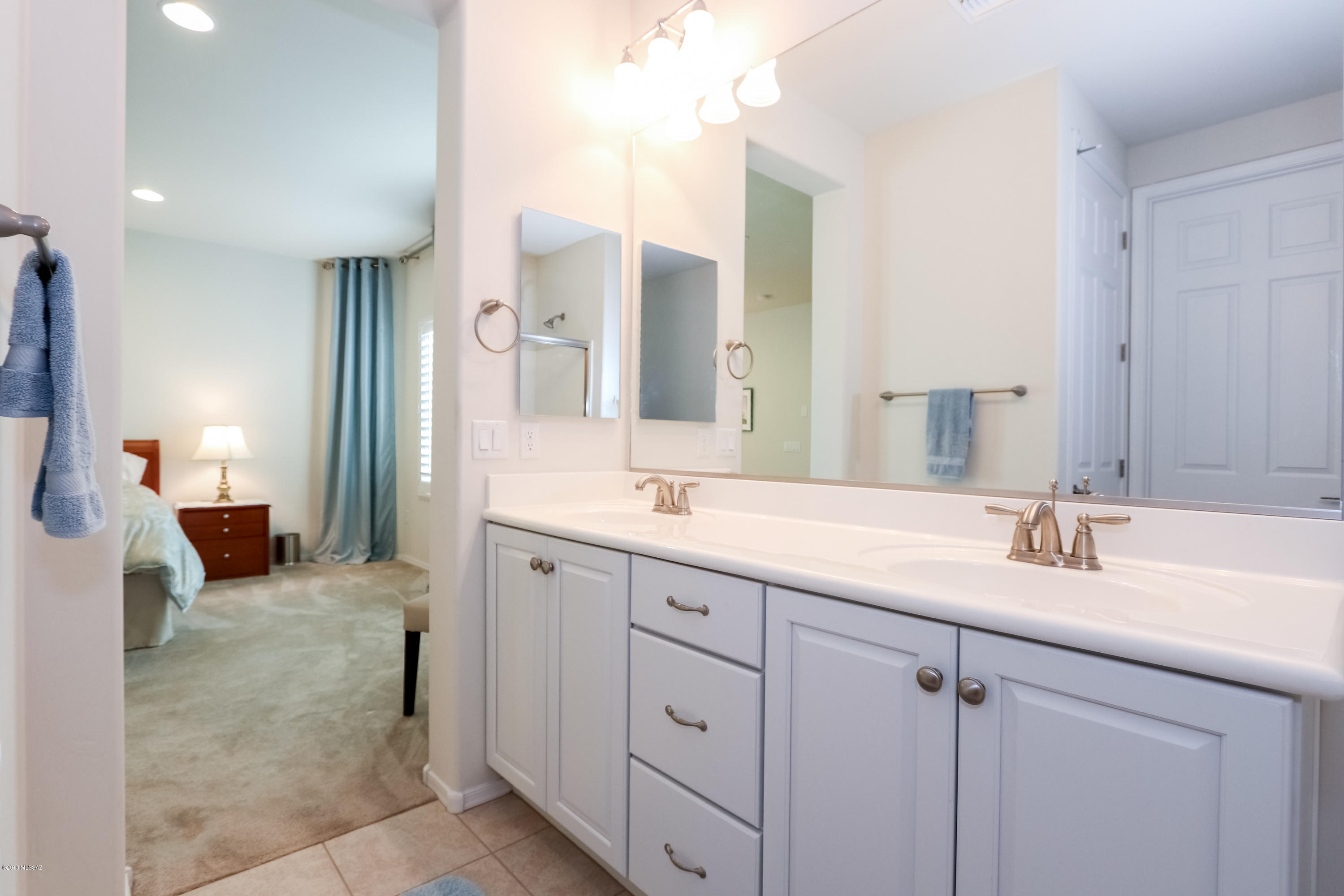 8158 N Circulo El Palmito