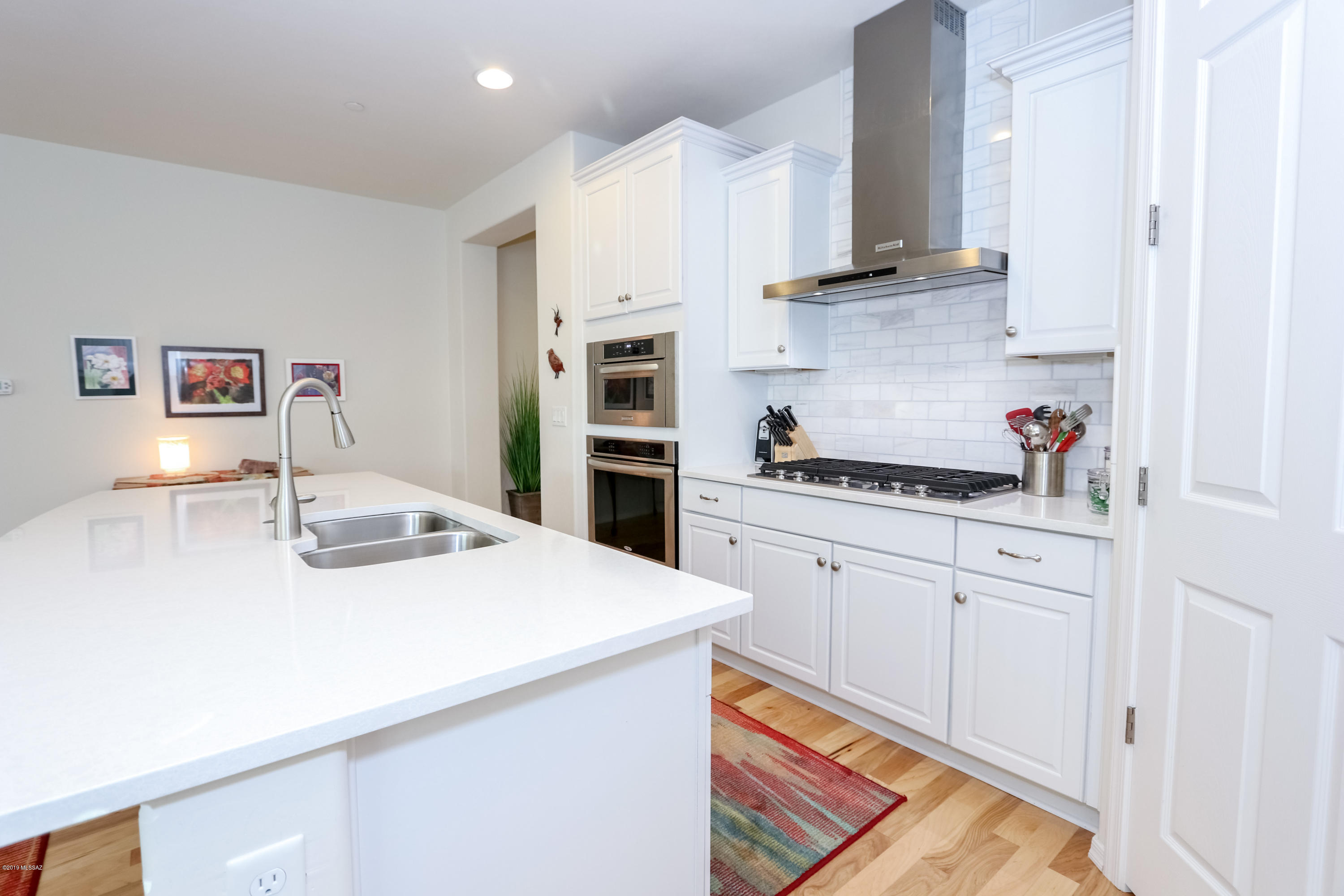 8158 N Circulo El Palmito