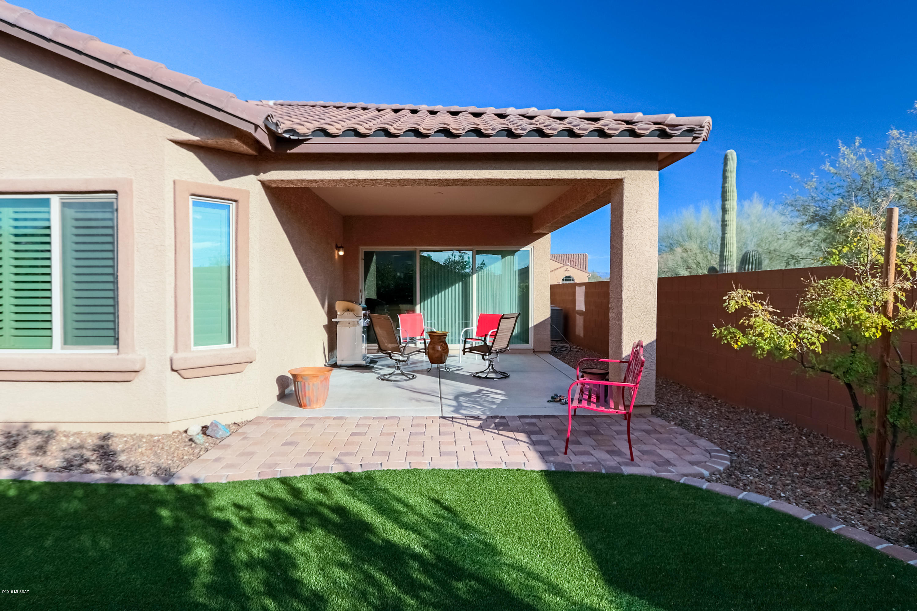 8158 N Circulo El Palmito