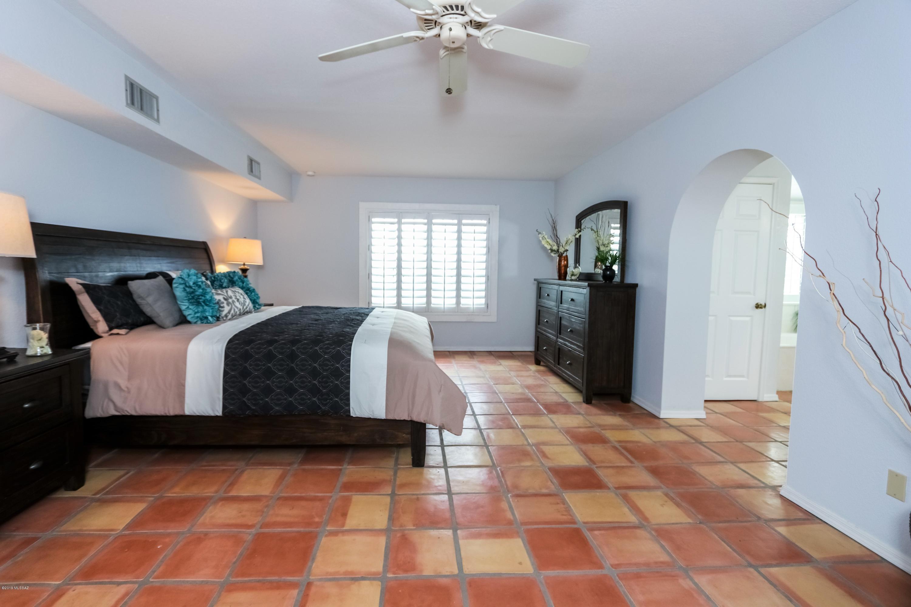 4080 N Sierra Chapita