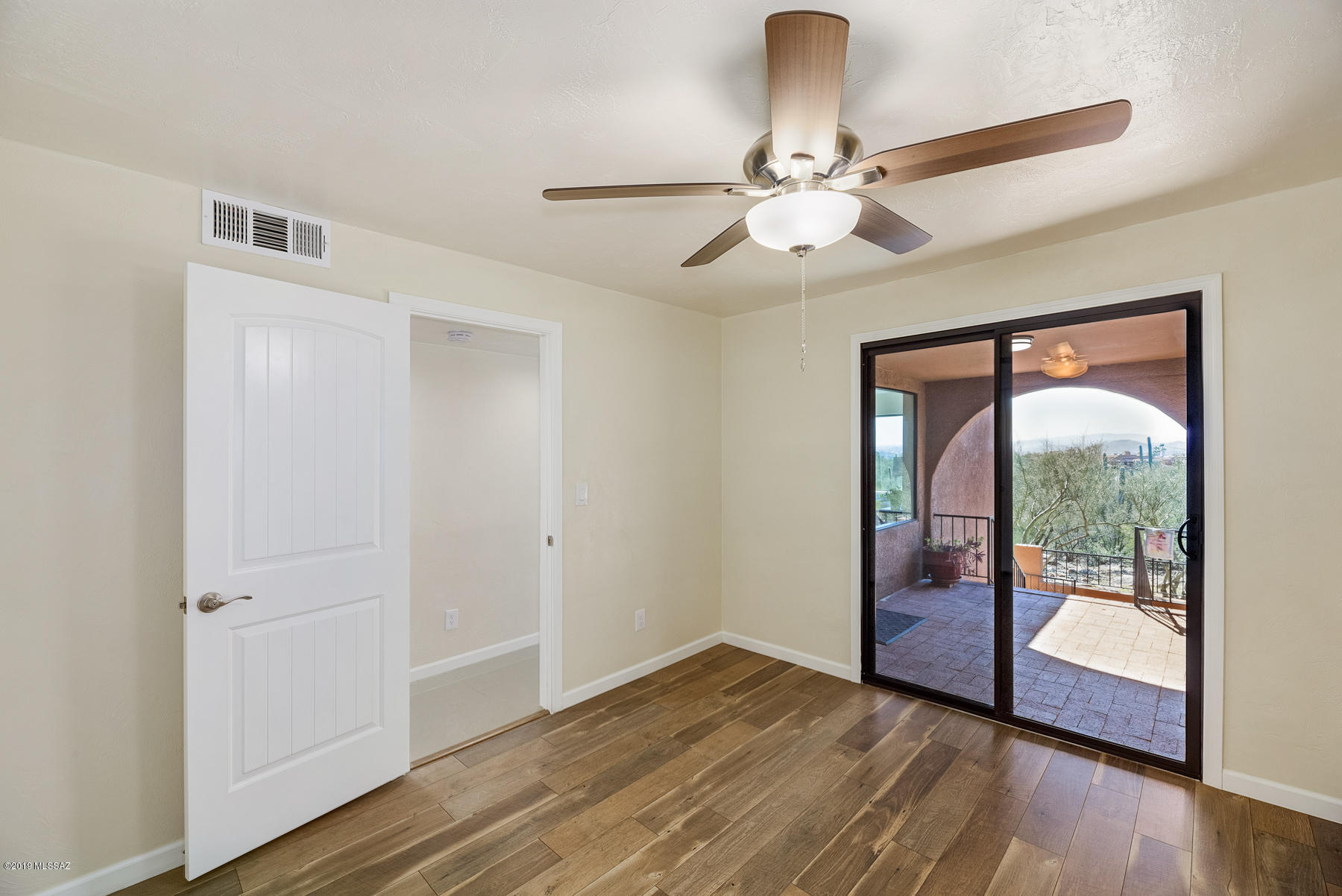 6801 N Green Mountain Place