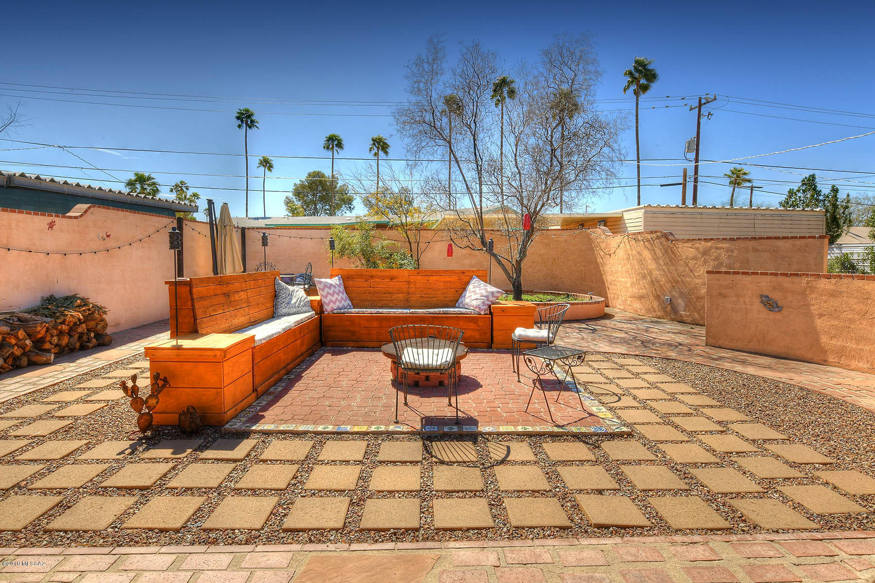 5702 E Whittier Street