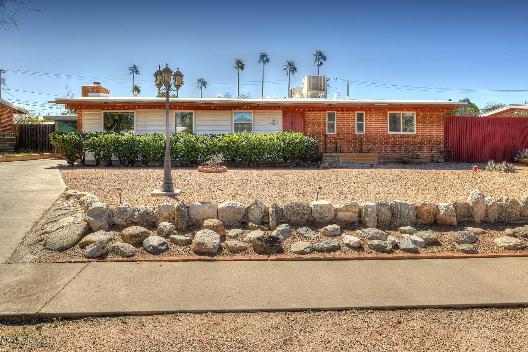 5702 E Whittier Street