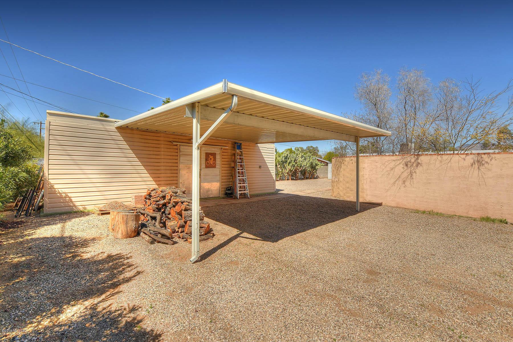 5702 E Whittier Street