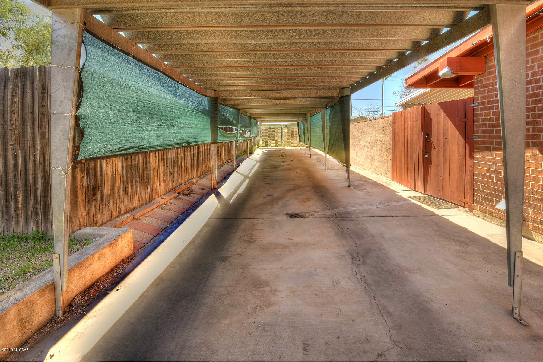 5702 E Whittier Street