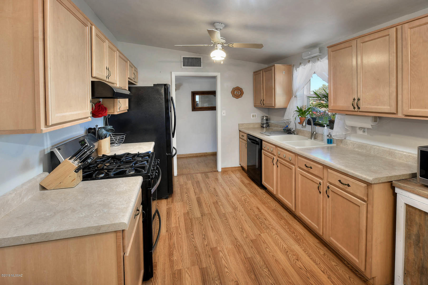 5702 E Whittier Street