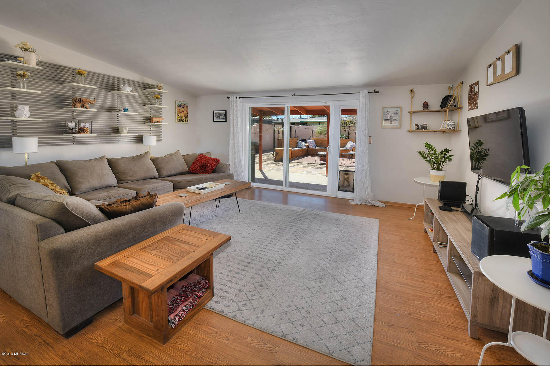 5702 E Whittier Street