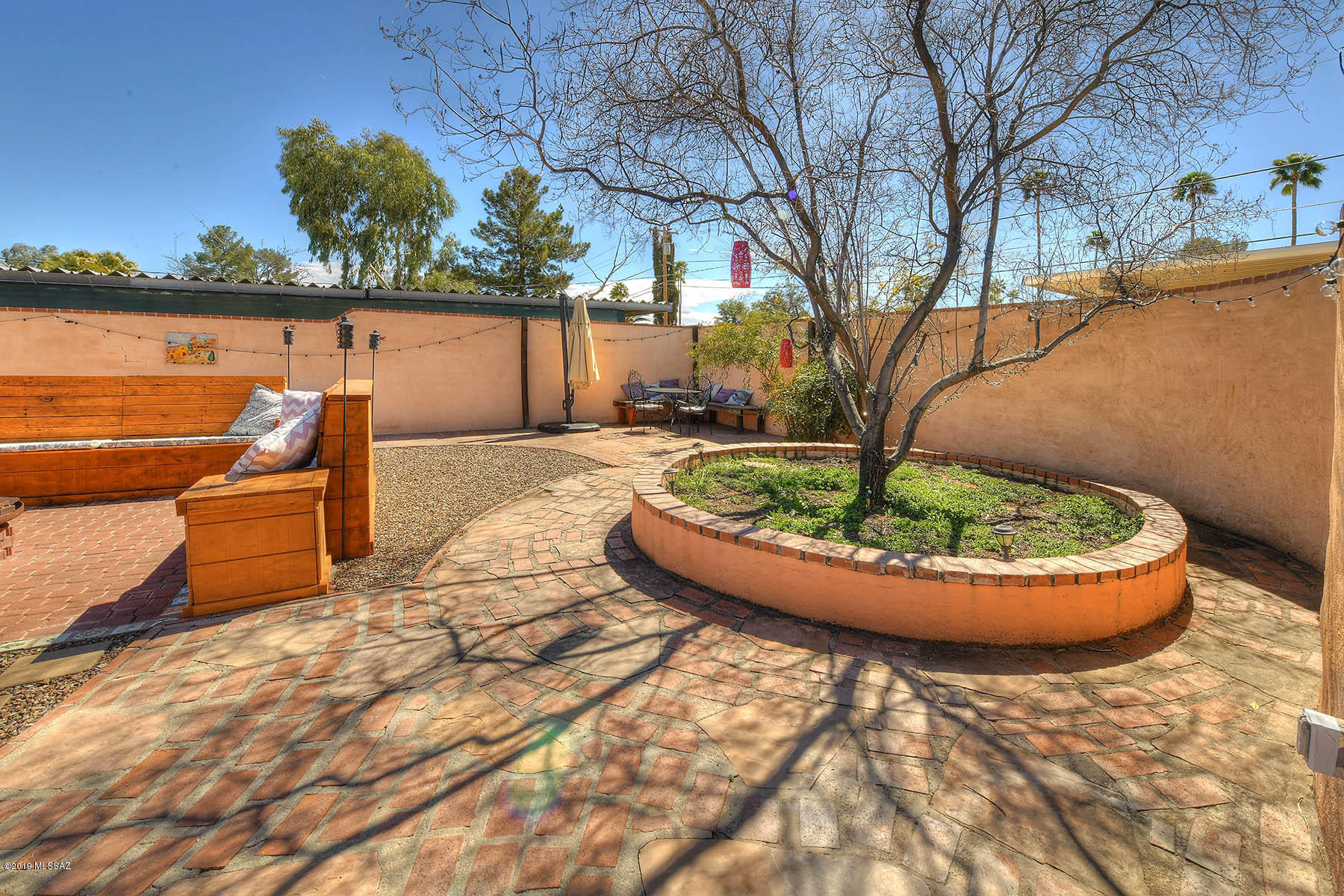 5702 E Whittier Street