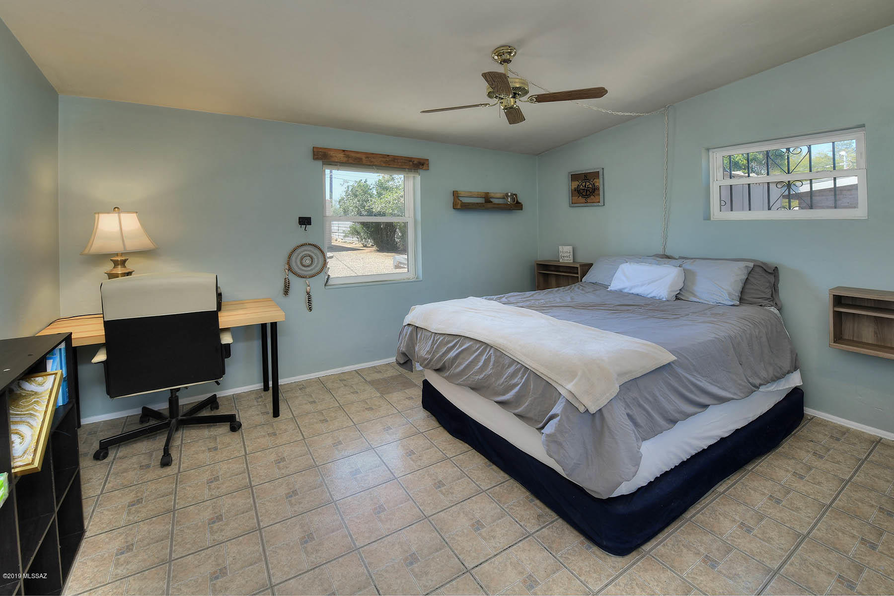 5702 E Whittier Street