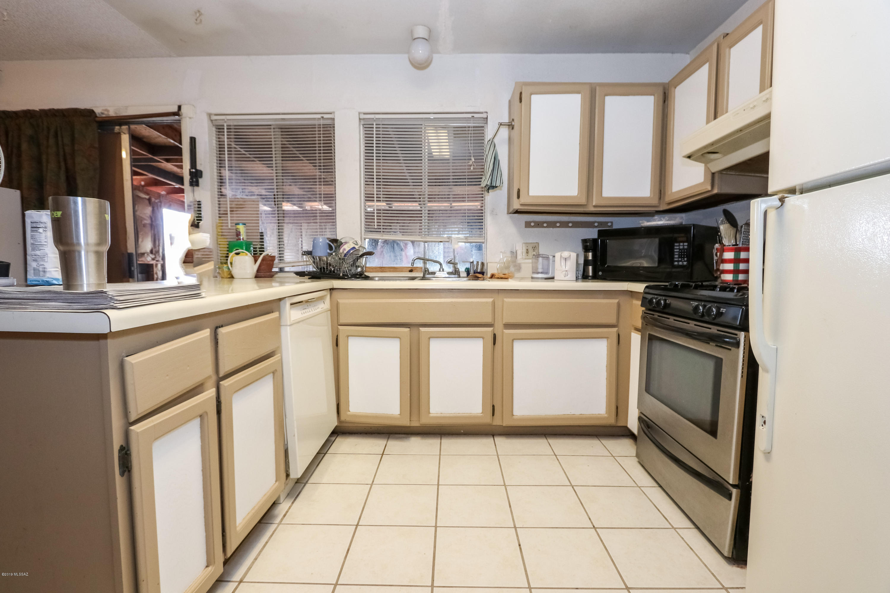 10001 N Placita Papalote