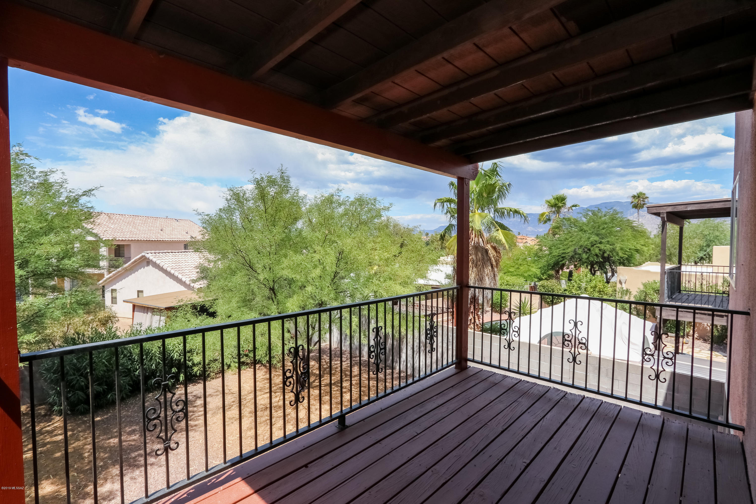 1262 W Silverleaf Drive