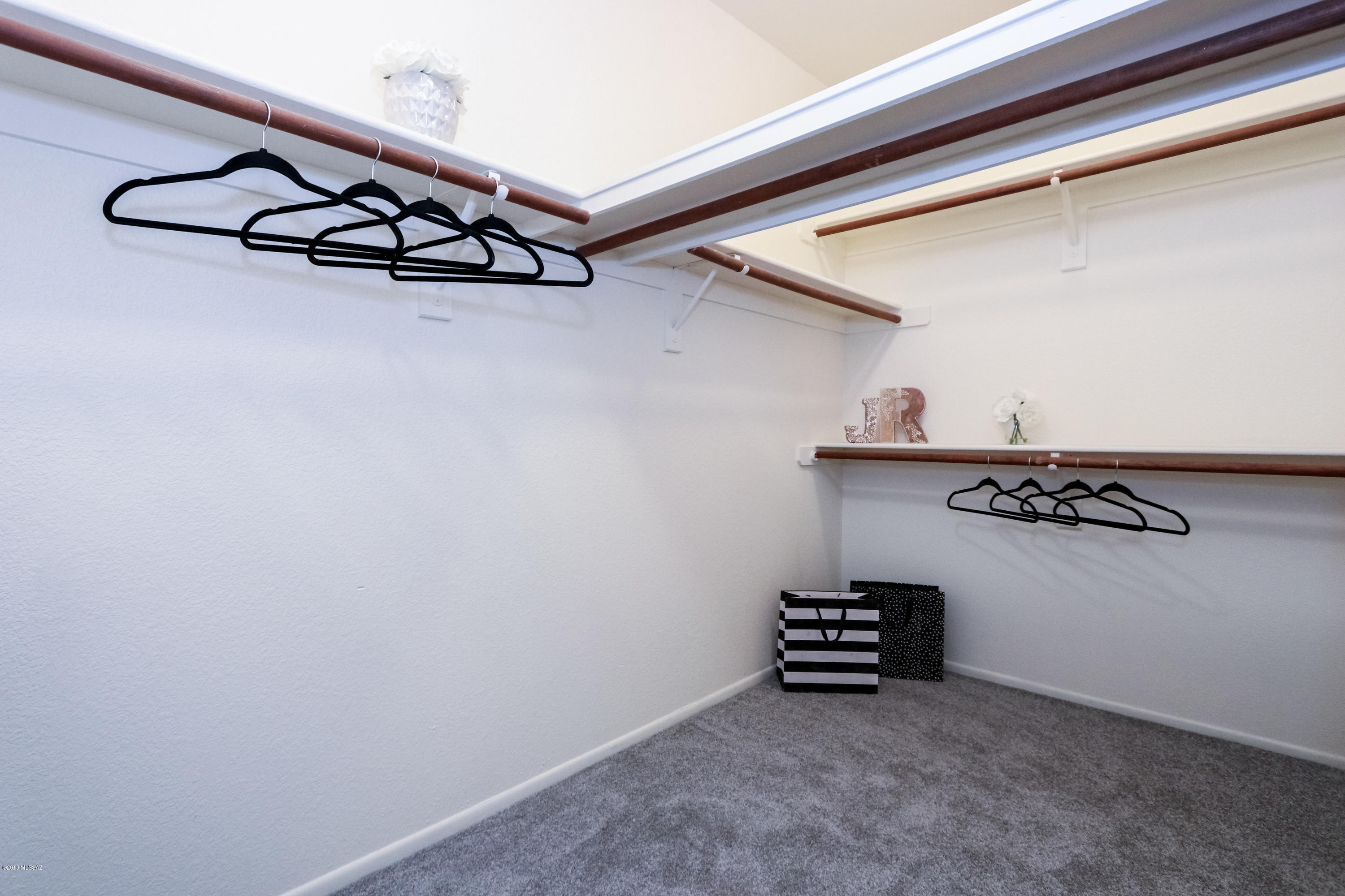 1262 W Silverleaf Drive