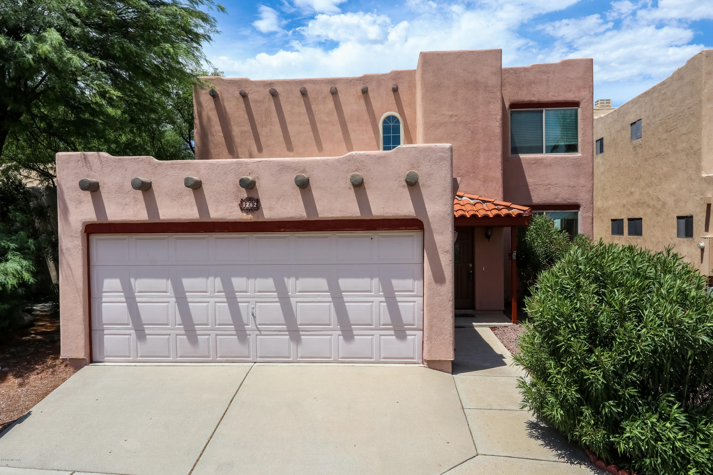 1262 W Silverleaf Drive