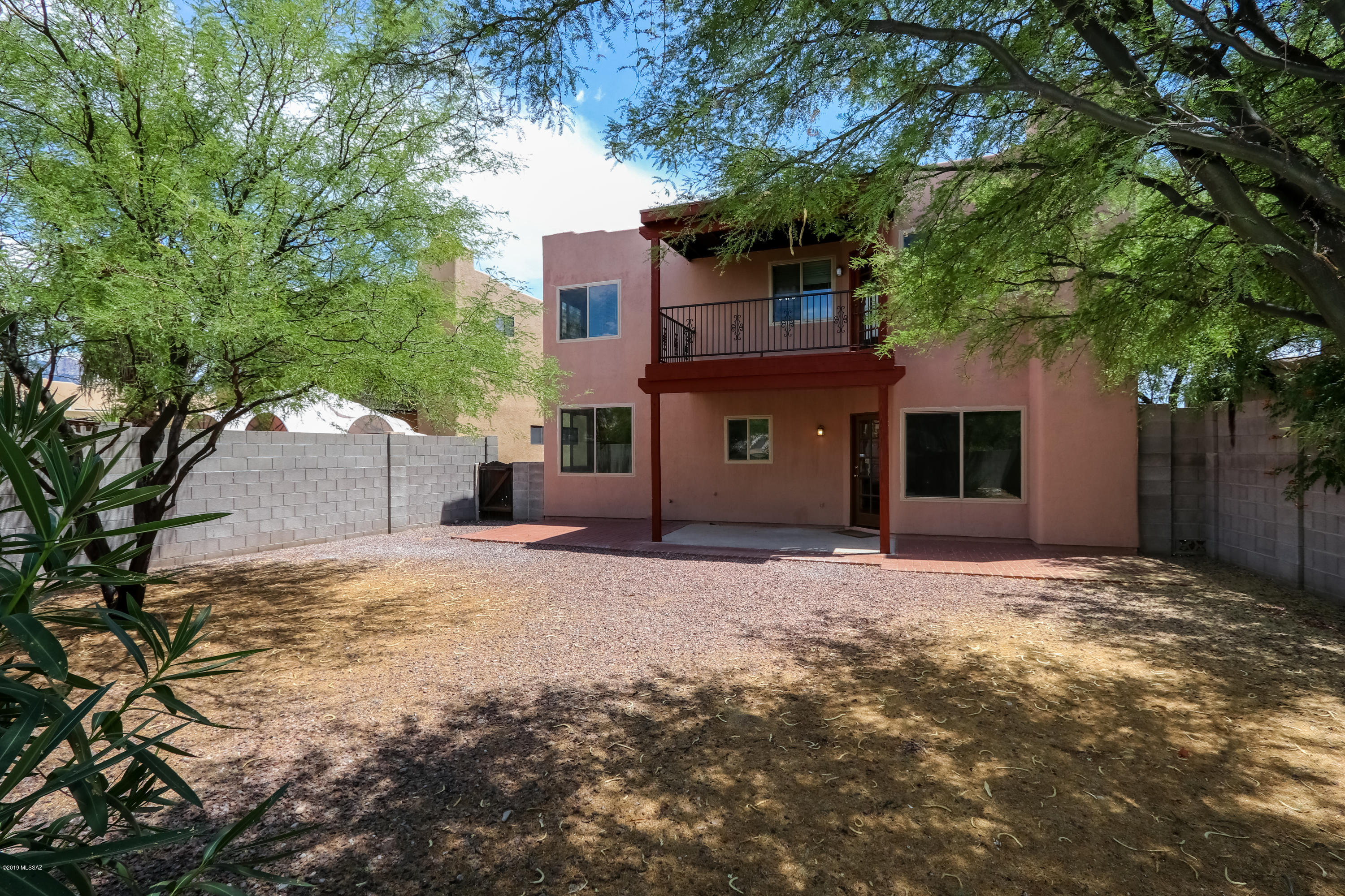 1262 W Silverleaf Drive